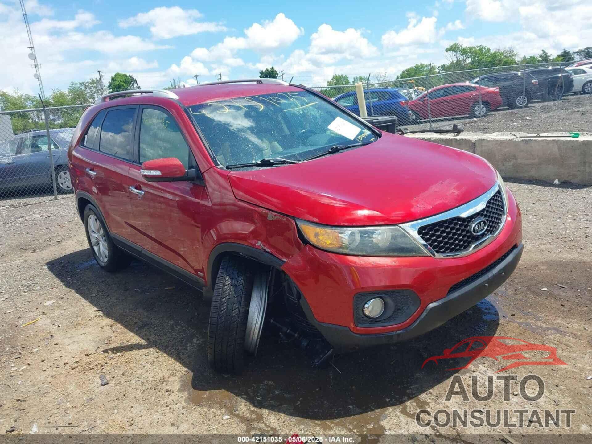 KIA SORENTO 2011 - 5XYKUDA12BG034742