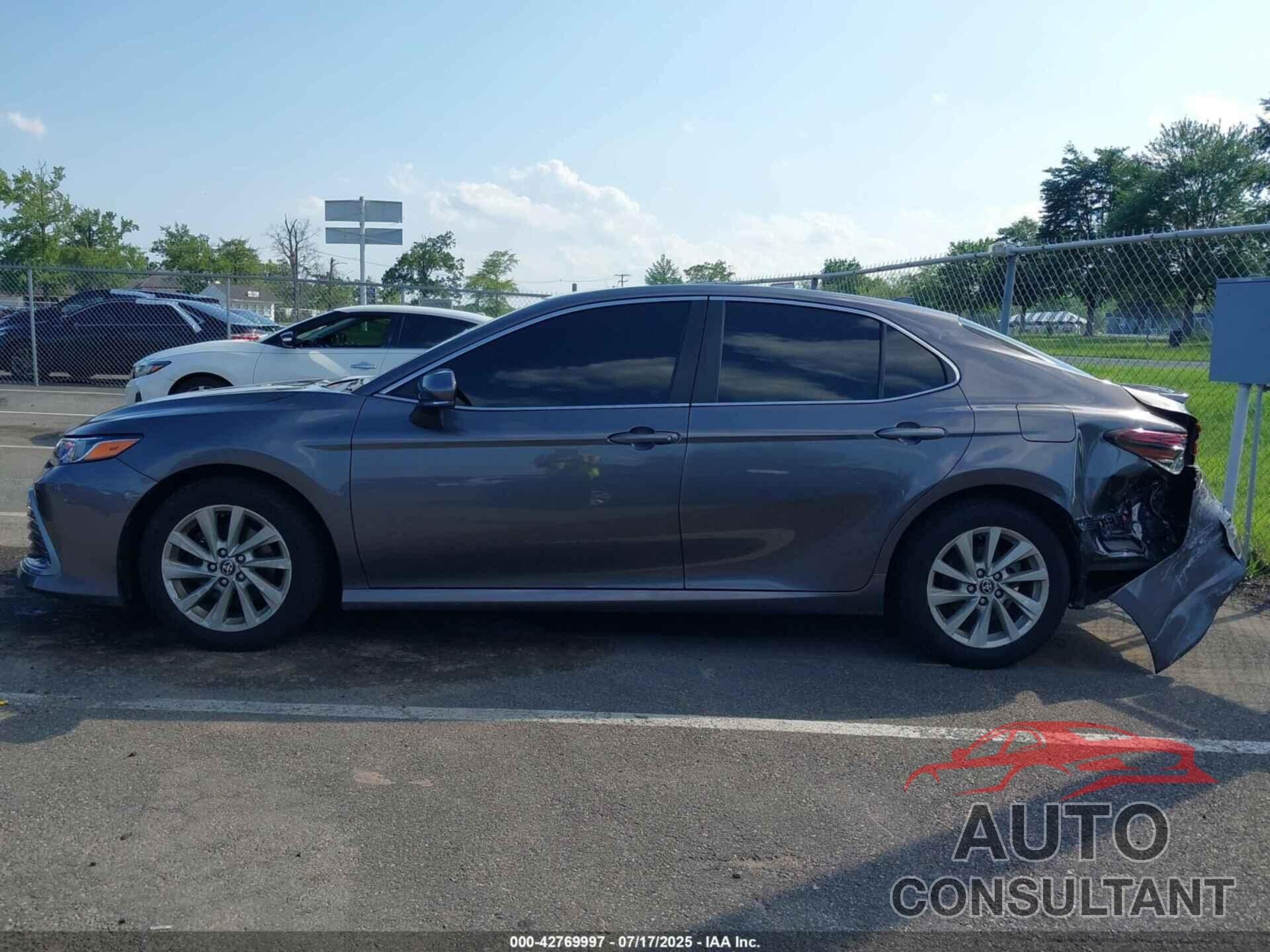 TOYOTA CAMRY 2023 - 4T1R11AKXPU736145