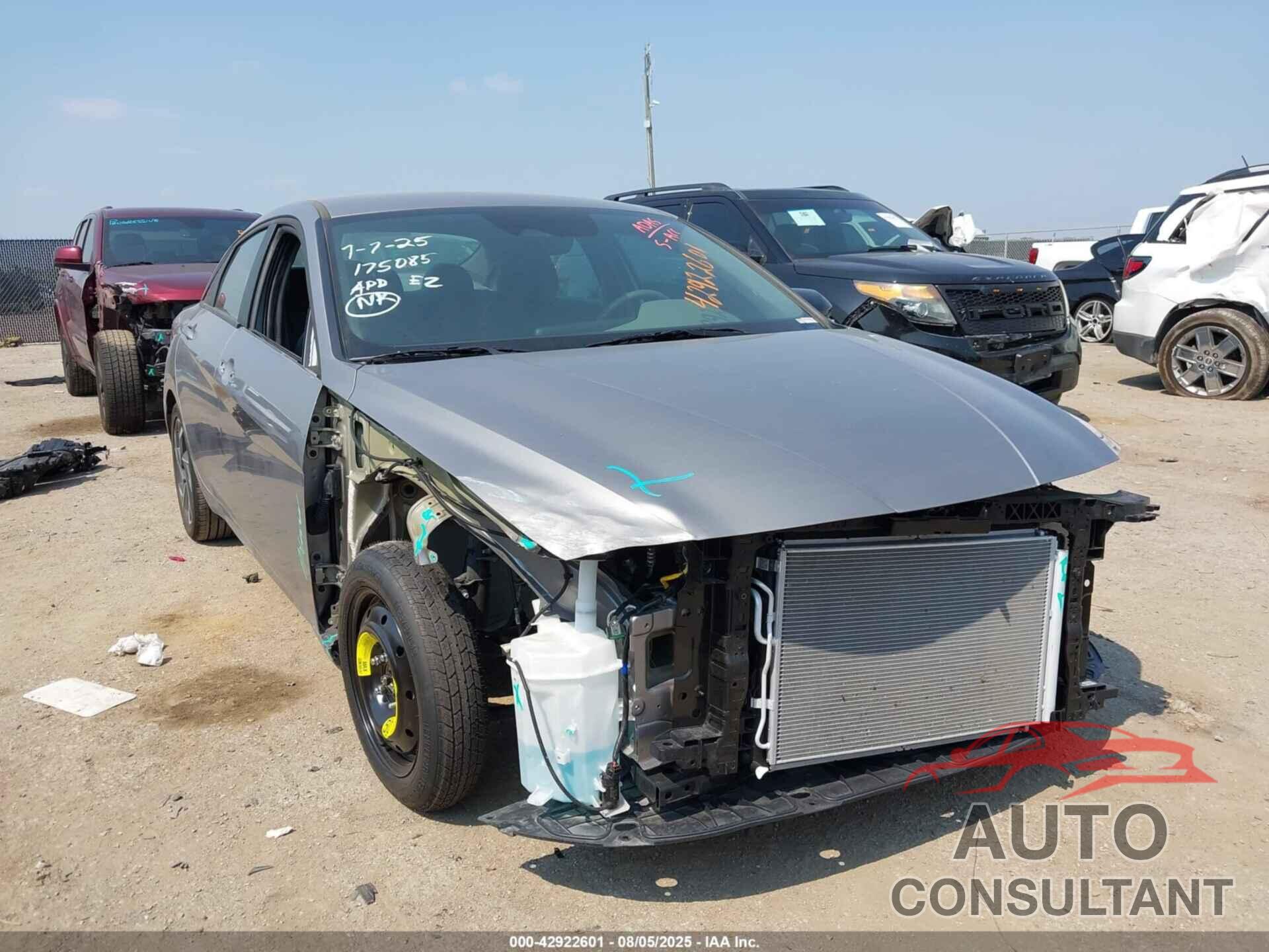 HYUNDAI ELANTRA 2025 - KMHLM4DG4SU021781
