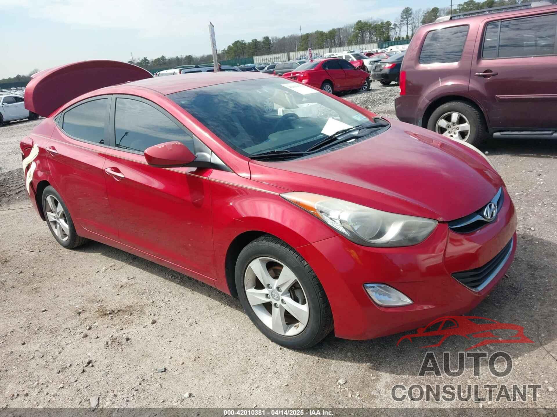 HYUNDAI ELANTRA 2013 - KMHDH4AE9DU762412