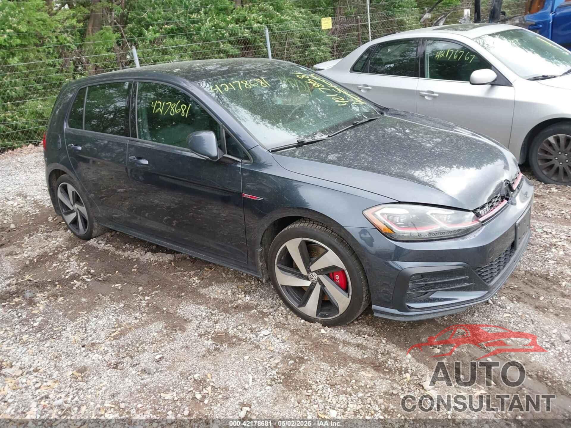 VOLKSWAGEN GOLF GTI 2018 - 3VW547AU8JM267113