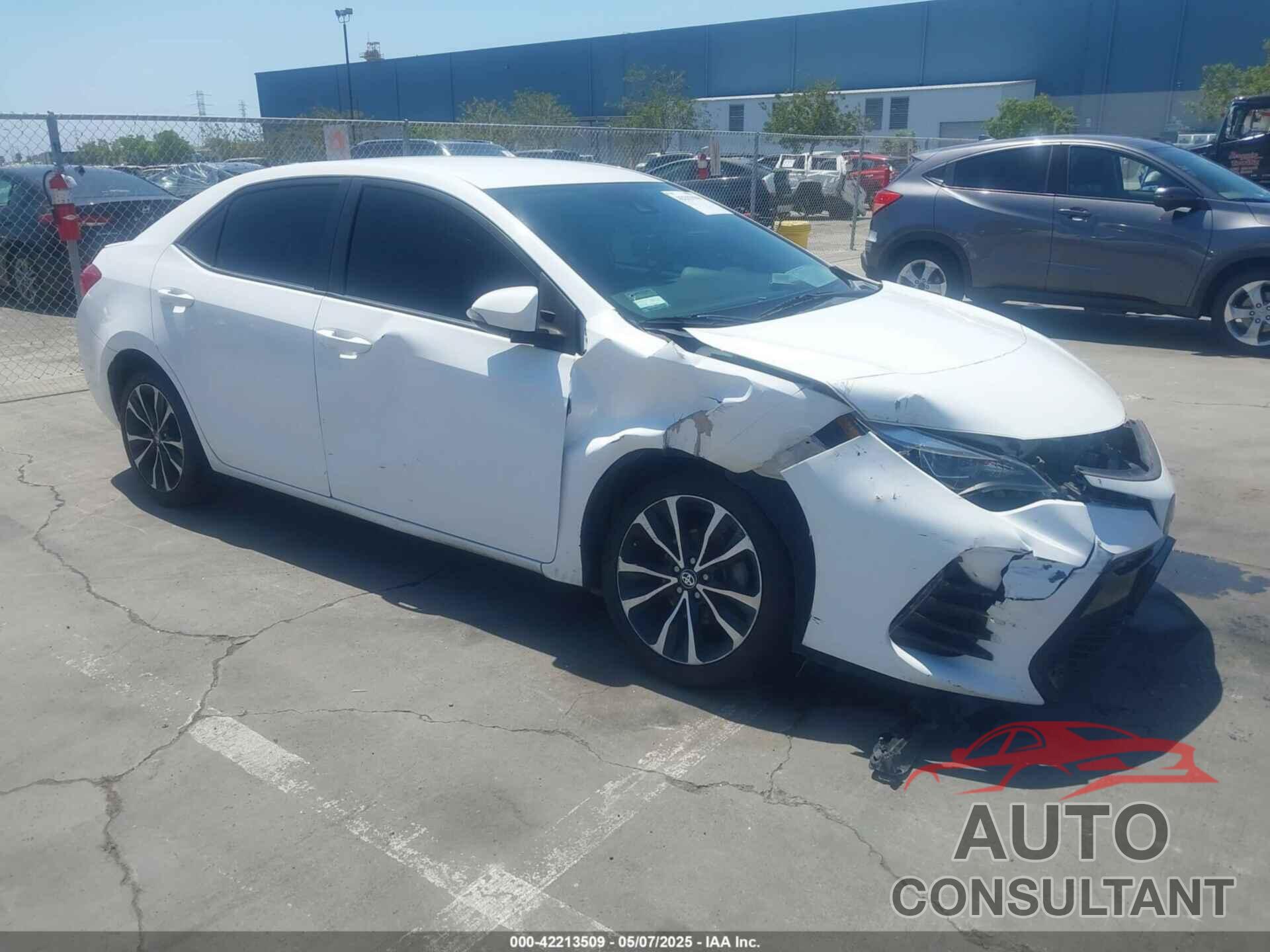 TOYOTA COROLLA 2018 - 2T1BURHEXJC040689
