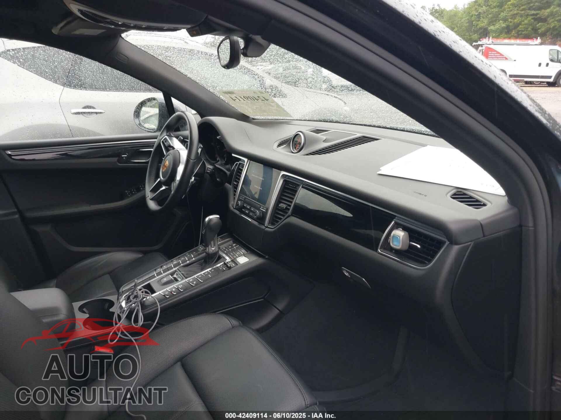 PORSCHE MACAN 2018 - WP1AA2A57JLB01414
