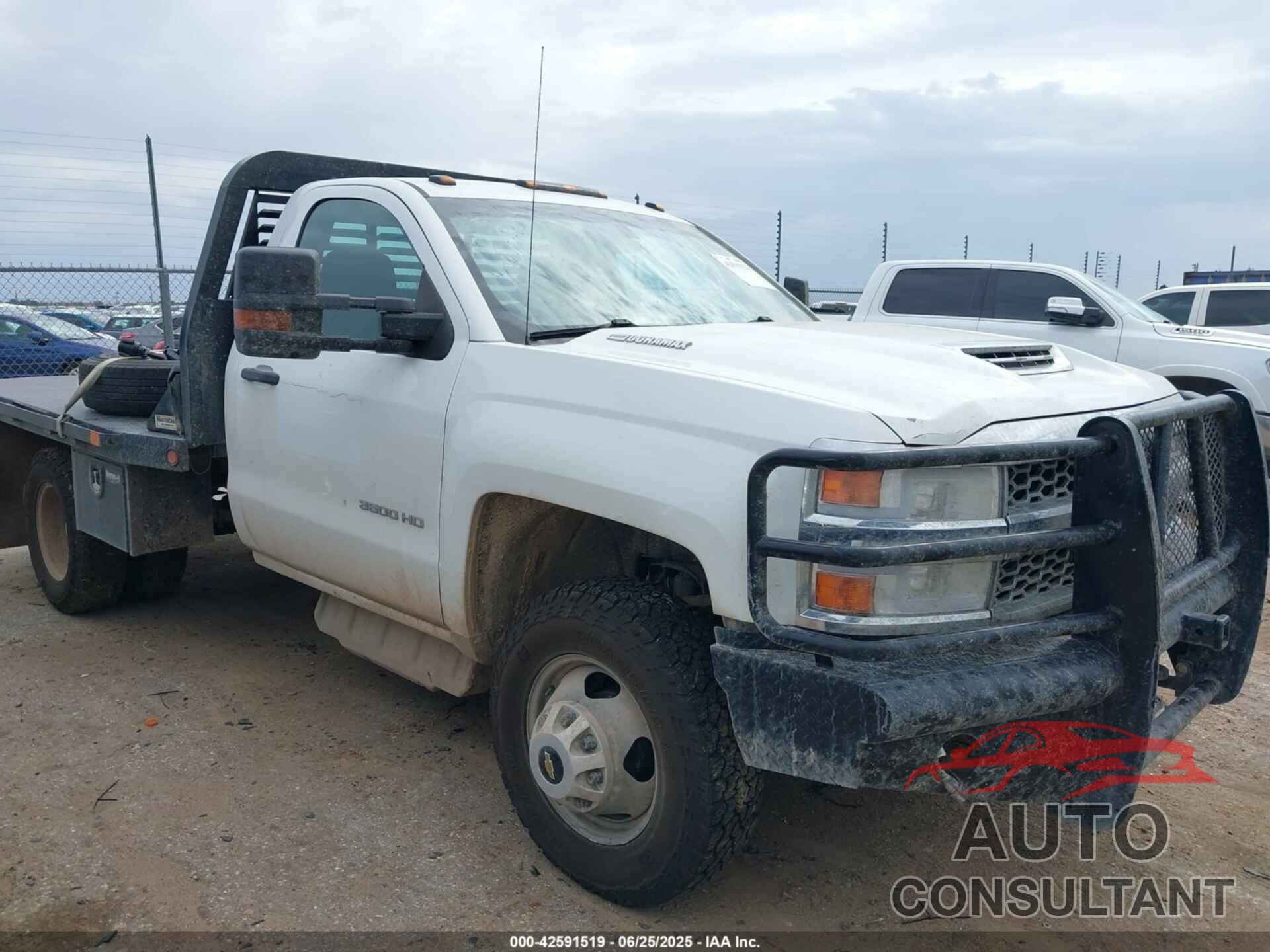 CHEVROLET SILVERADO 3500HD CHASSIS 2019 - 1GB3KVCY6KF160202