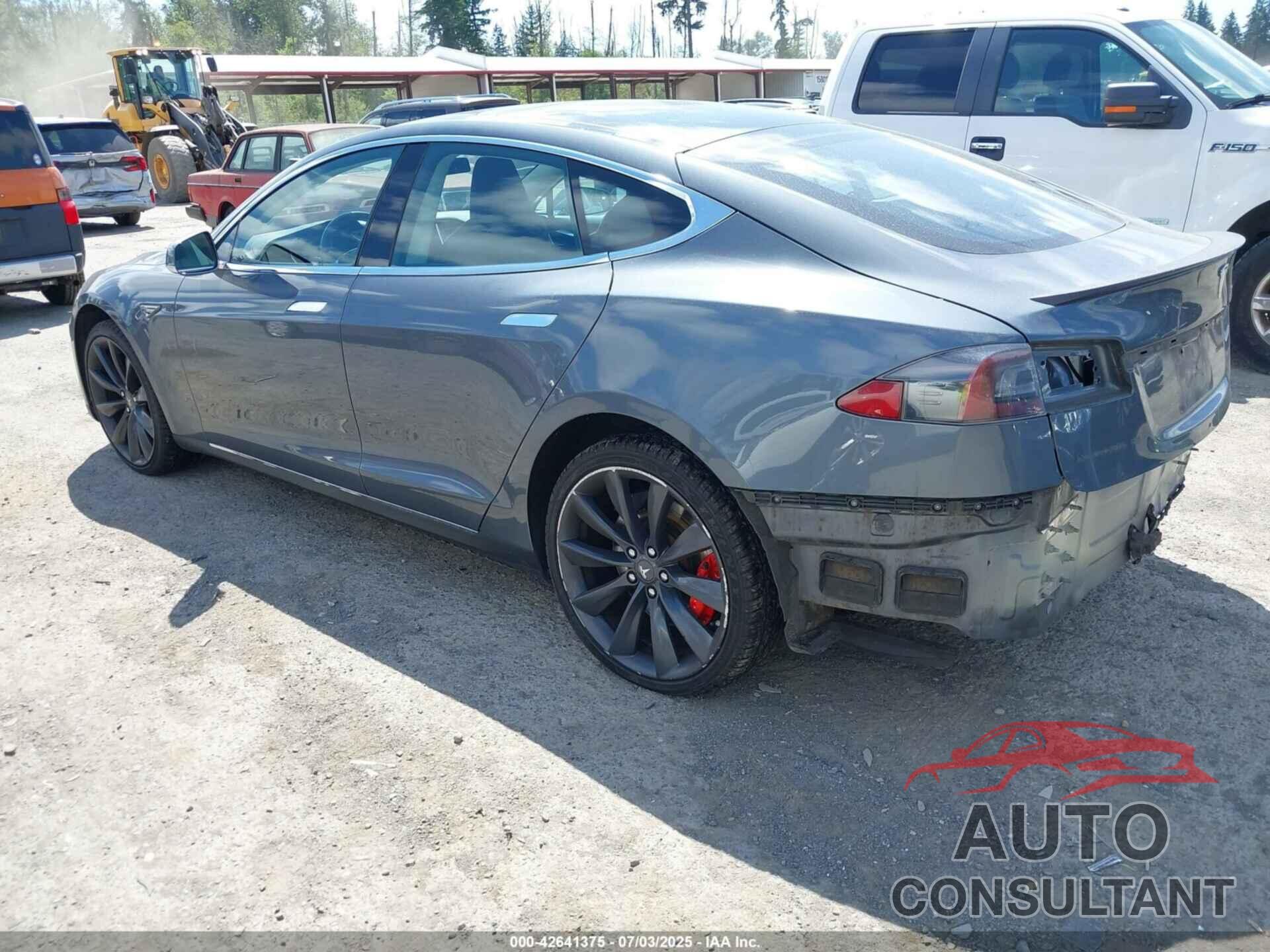 TESLA MODEL S 2013 - 5YJSA1DP8DFP28644