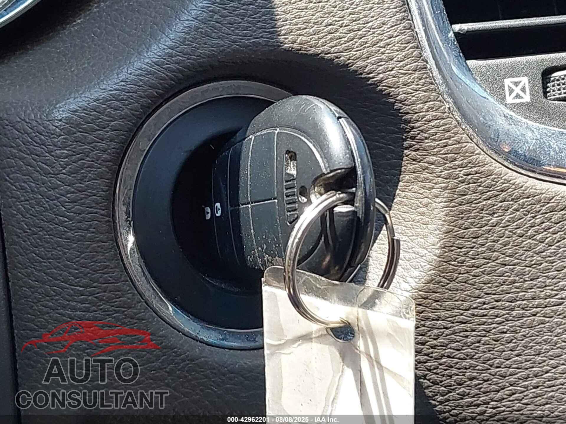 DODGE DURANGO 2013 - 1C4RDJAG3DC677061
