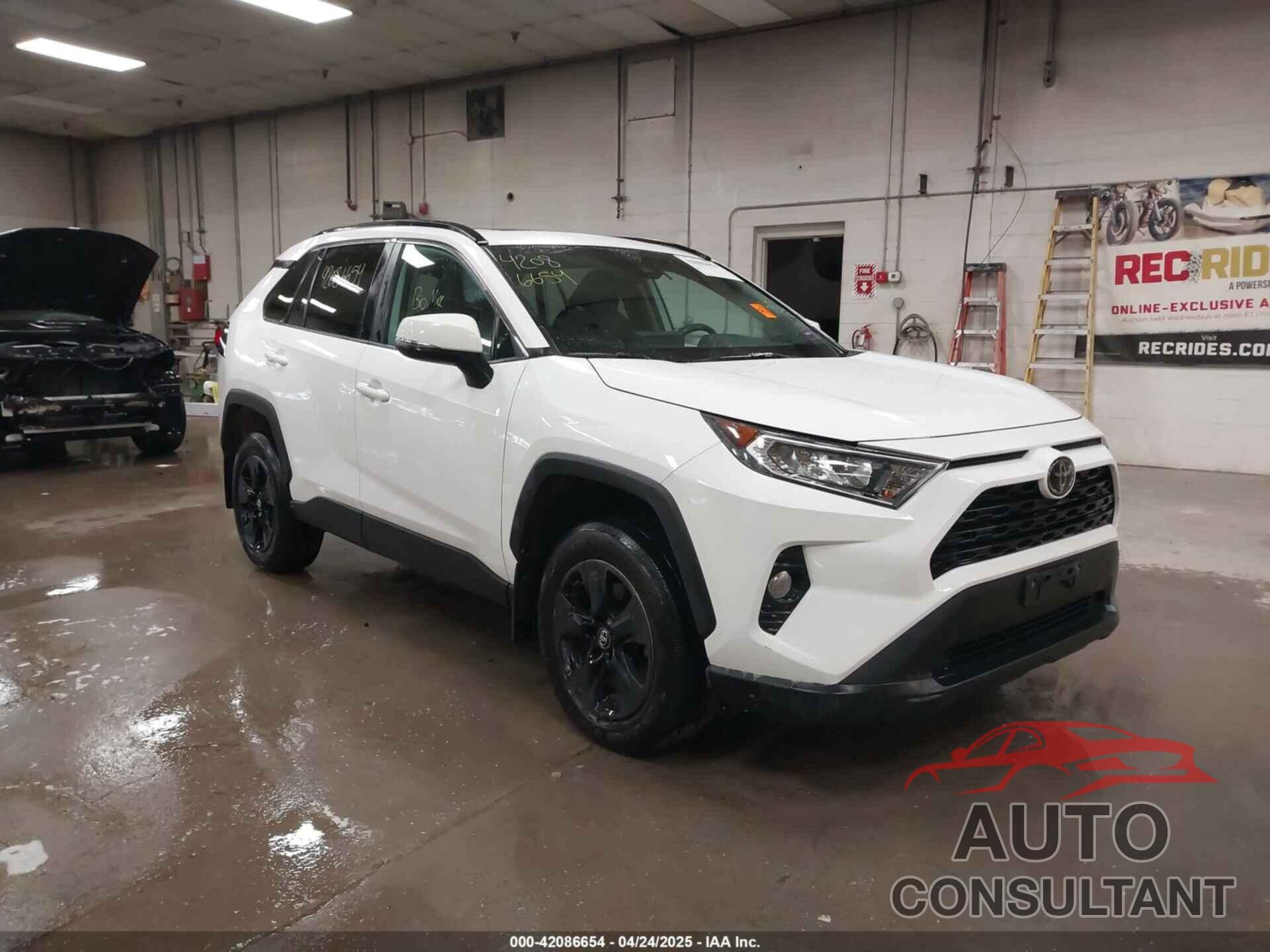 TOYOTA RAV4 2019 - 2T3P1RFV3KW017781