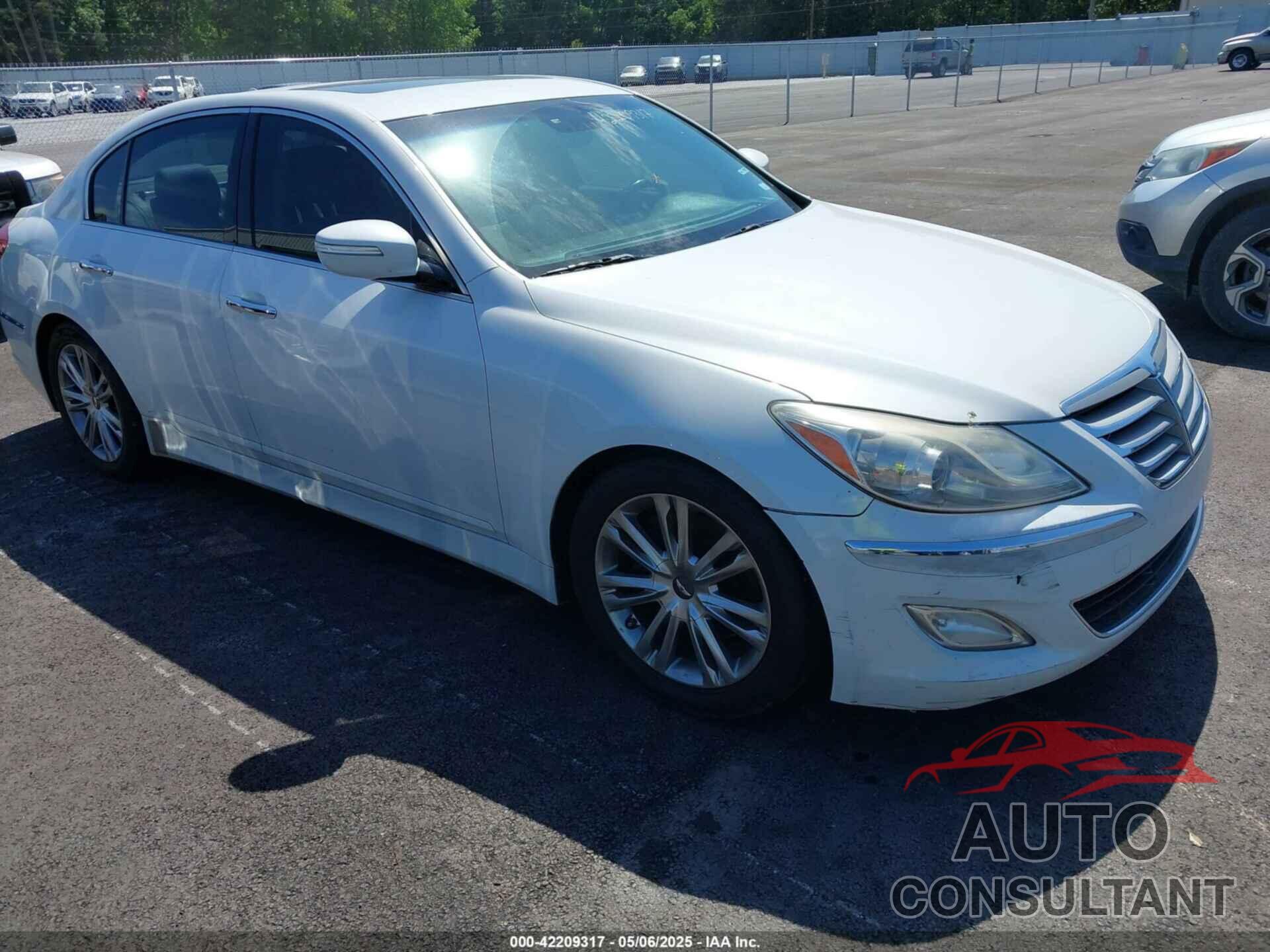 HYUNDAI GENESIS 2012 - KMHGC4DD0CU185198