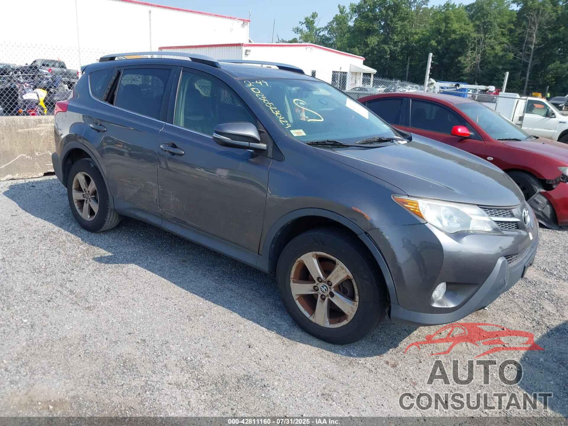 TOYOTA RAV4 2015 - JTMRFREV3FD124666