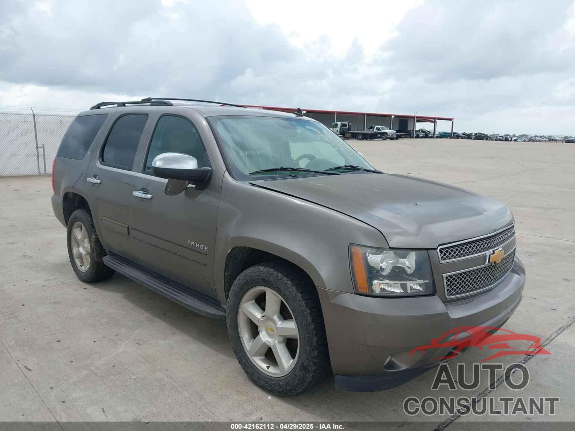 CHEVROLET TAHOE 2011 - 1GNSCBE06BR246058