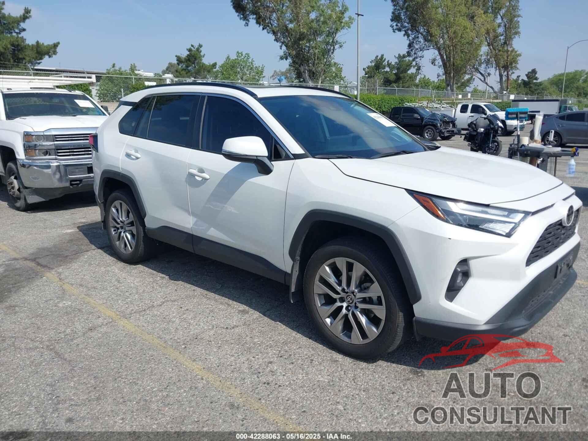 TOYOTA RAV4 2023 - 2T3C1RFV0PW269588