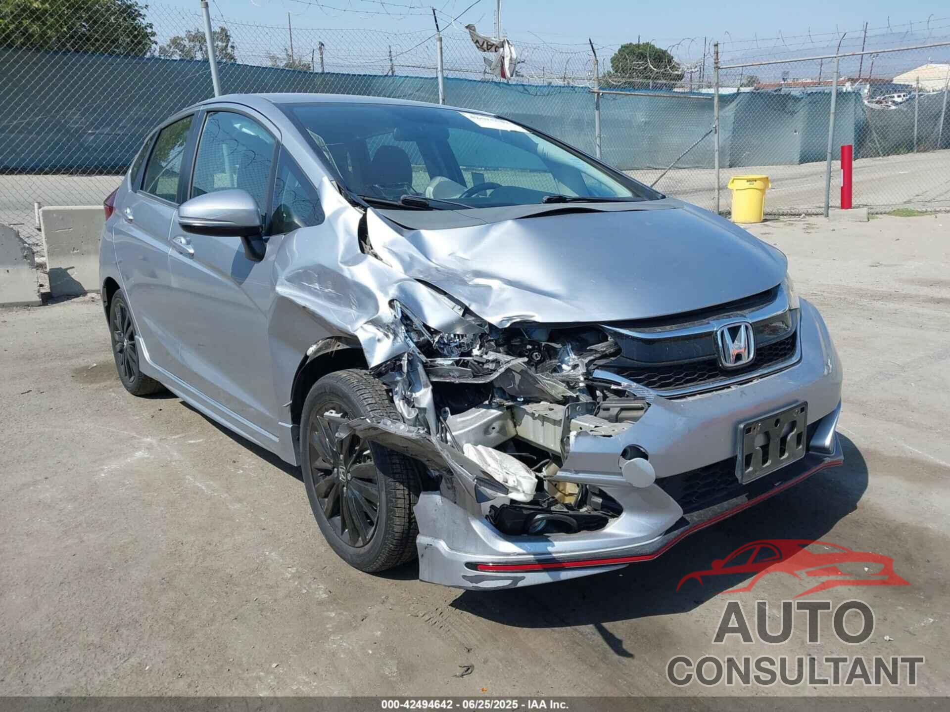 HONDA FIT 2018 - 3HGGK5H60JM718212