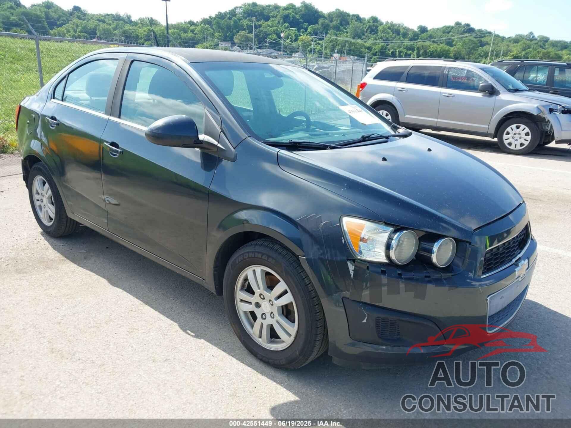 CHEVROLET SONIC 2014 - 1G1JC5SH2E4139597
