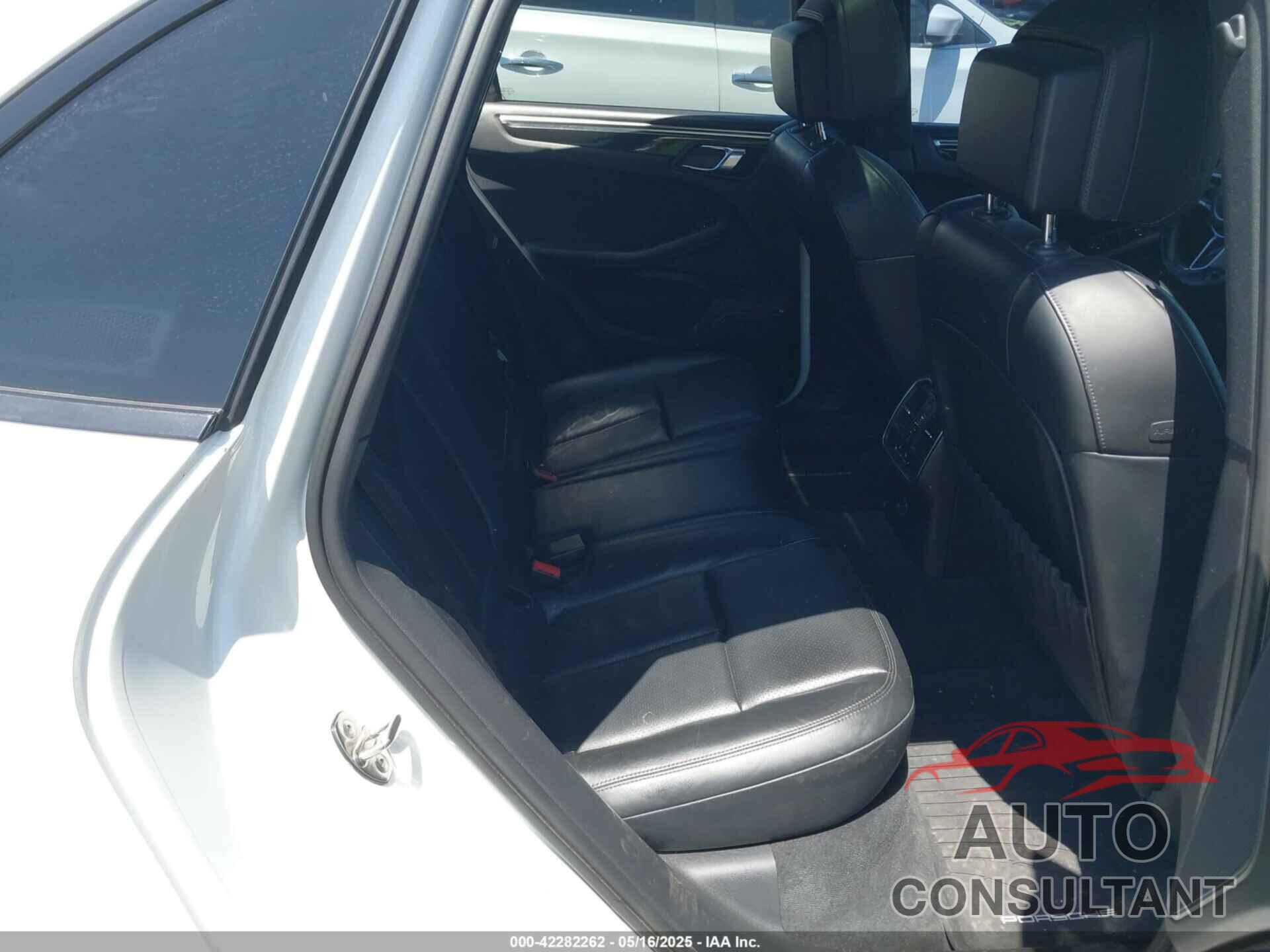 PORSCHE MACAN 2015 - WP1AB2A52FLB59239