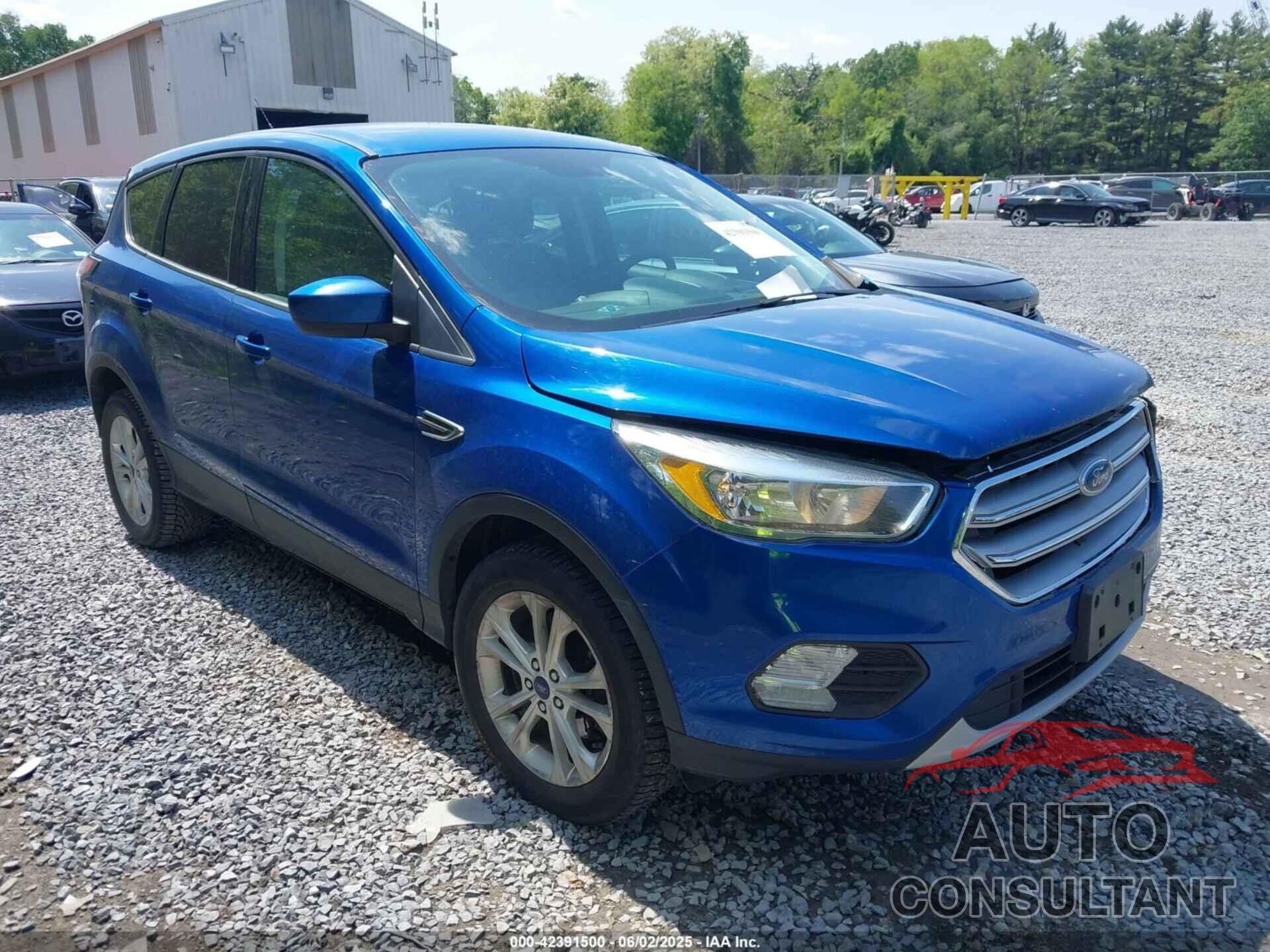 FORD ESCAPE 2017 - 1FMCU9GD0HUB33713