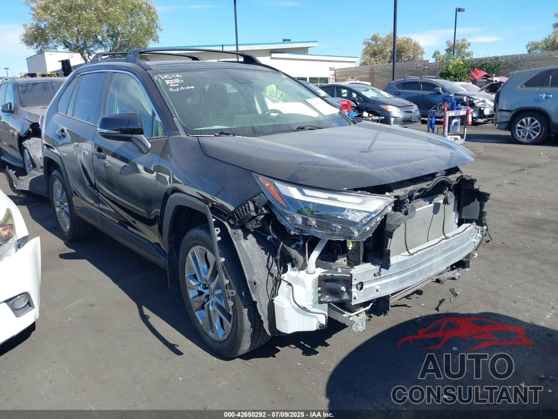 TOYOTA RAV4 2023 - JTMA1RFVXPD097364