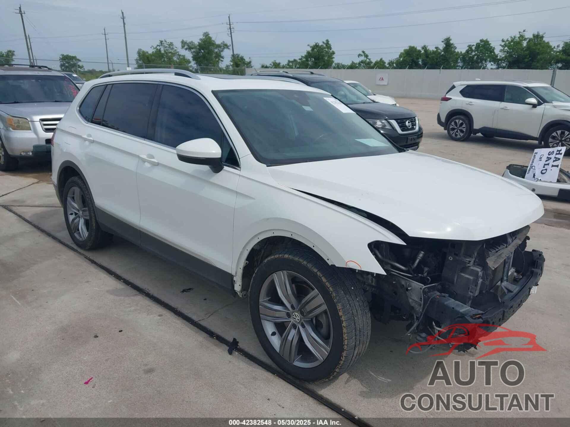 VOLKSWAGEN TIGUAN 2018 - 3VV5B7AX9JM136423