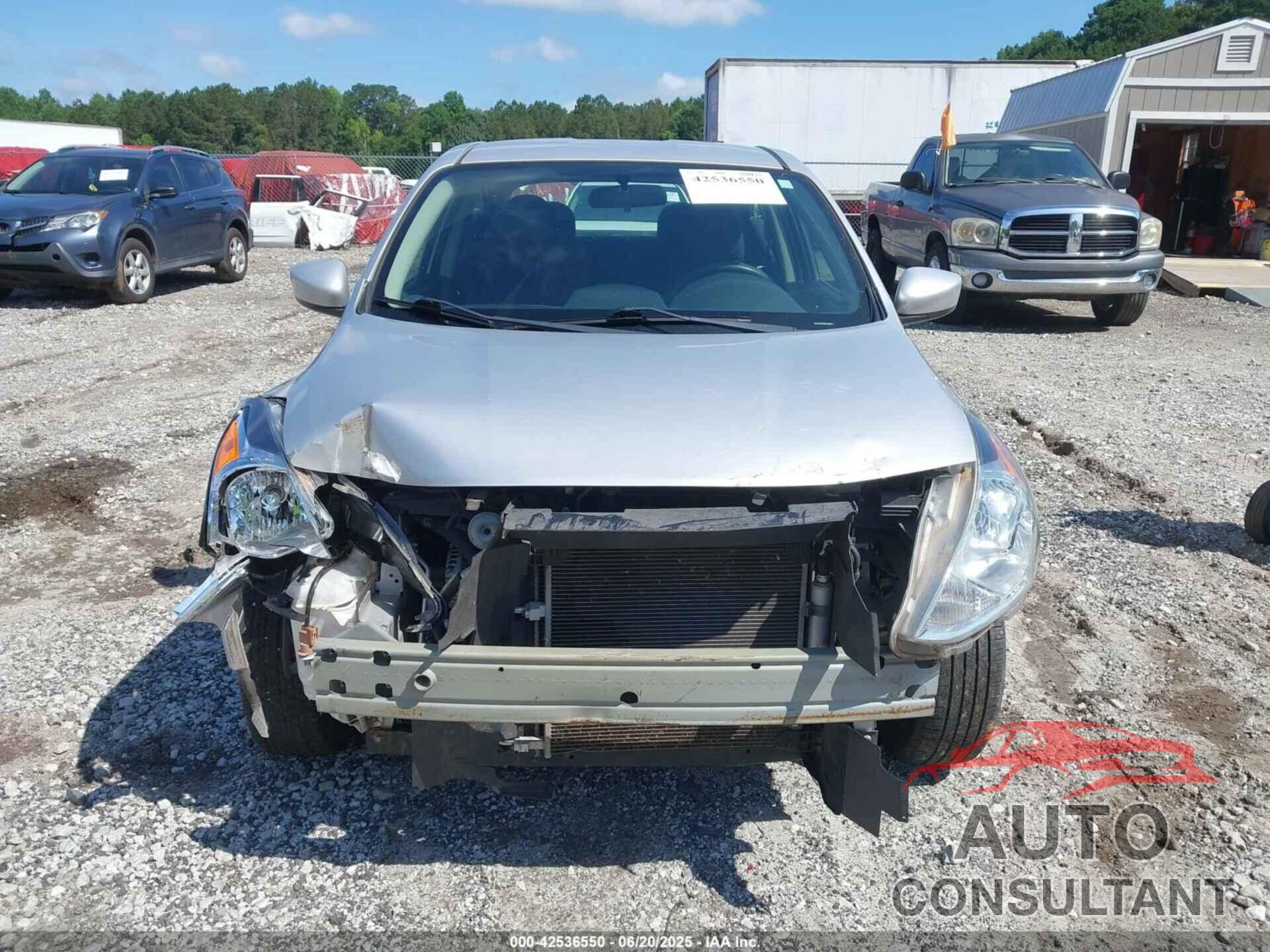 NISSAN VERSA 2017 - 3N1CN7AP8HL823974