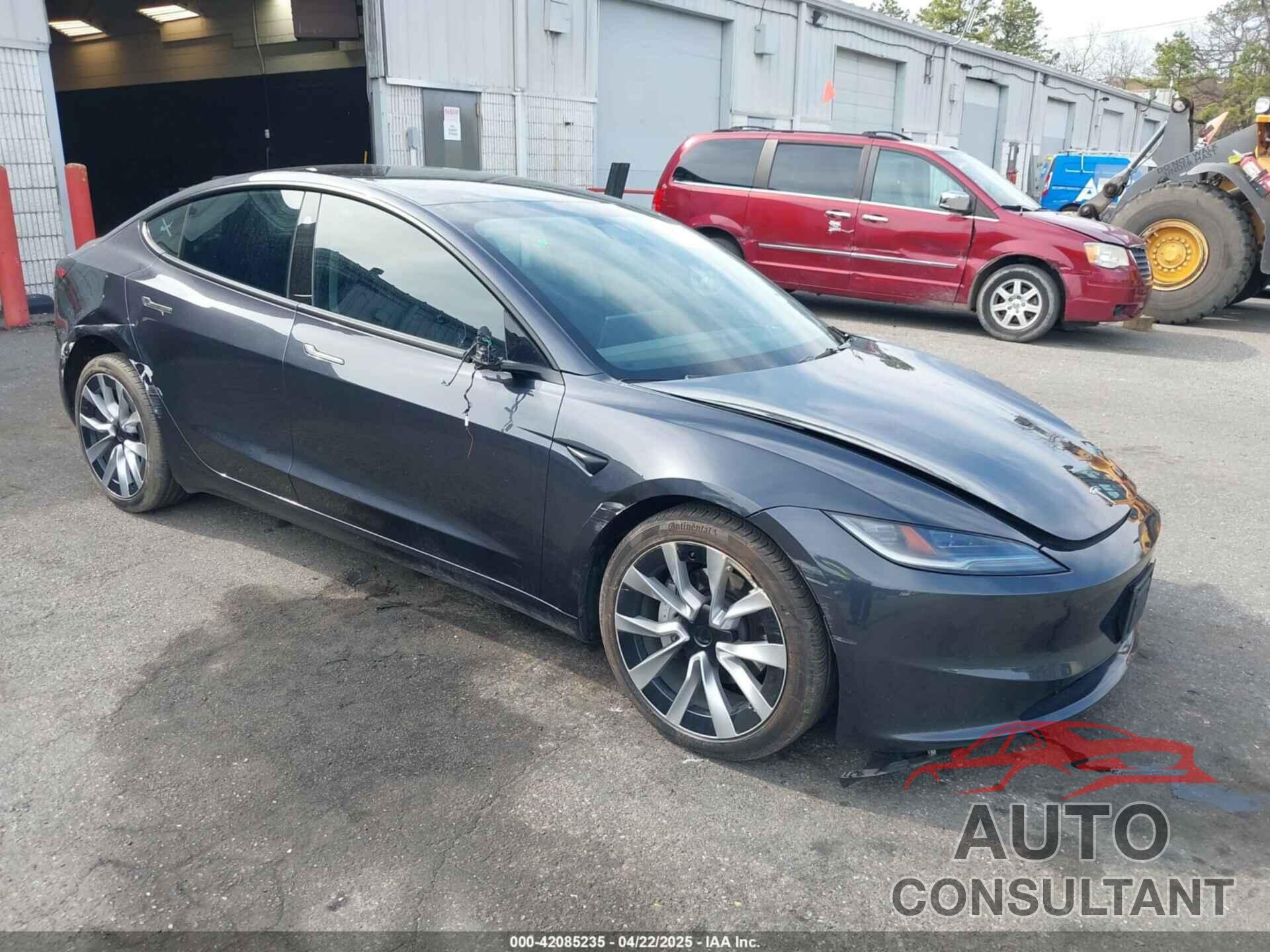 TESLA MODEL 3 2024 - 5YJ3E1EA4RF742745