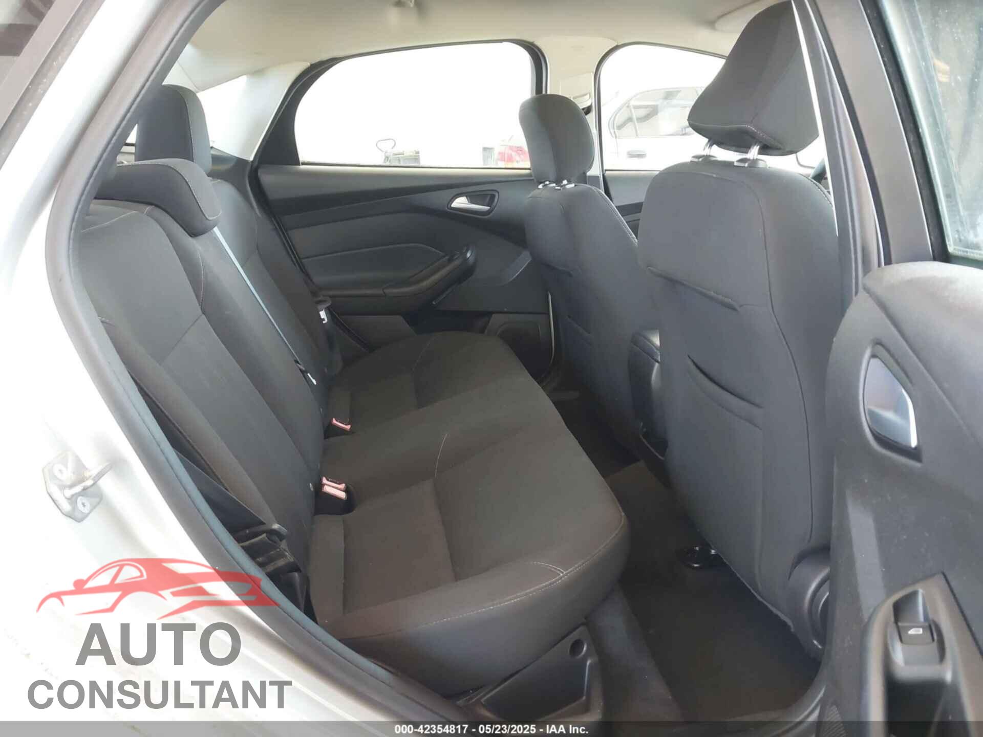 FORD FOCUS 2016 - 1FADP3F27GL338923