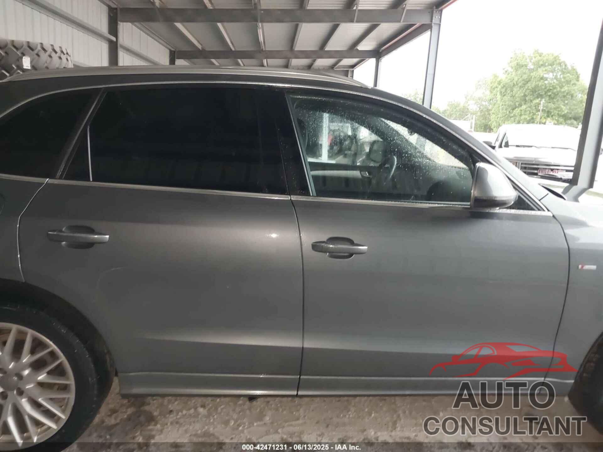 AUDI Q5 2017 - WA1M2AFP6HA087652