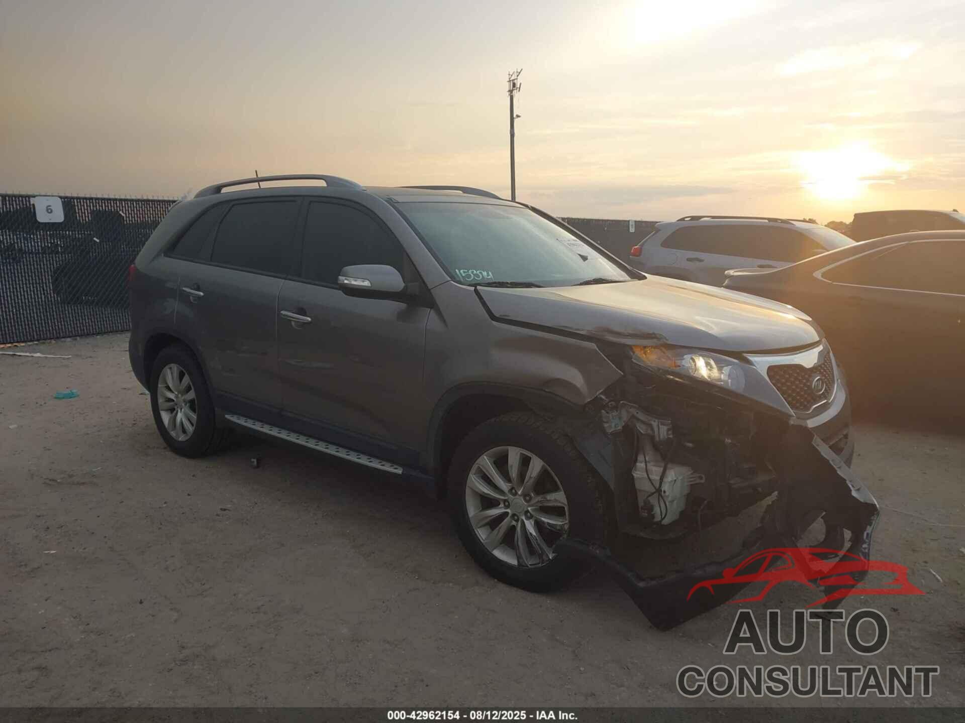 KIA SORENTO 2011 - 5XYKU4A28BG178658