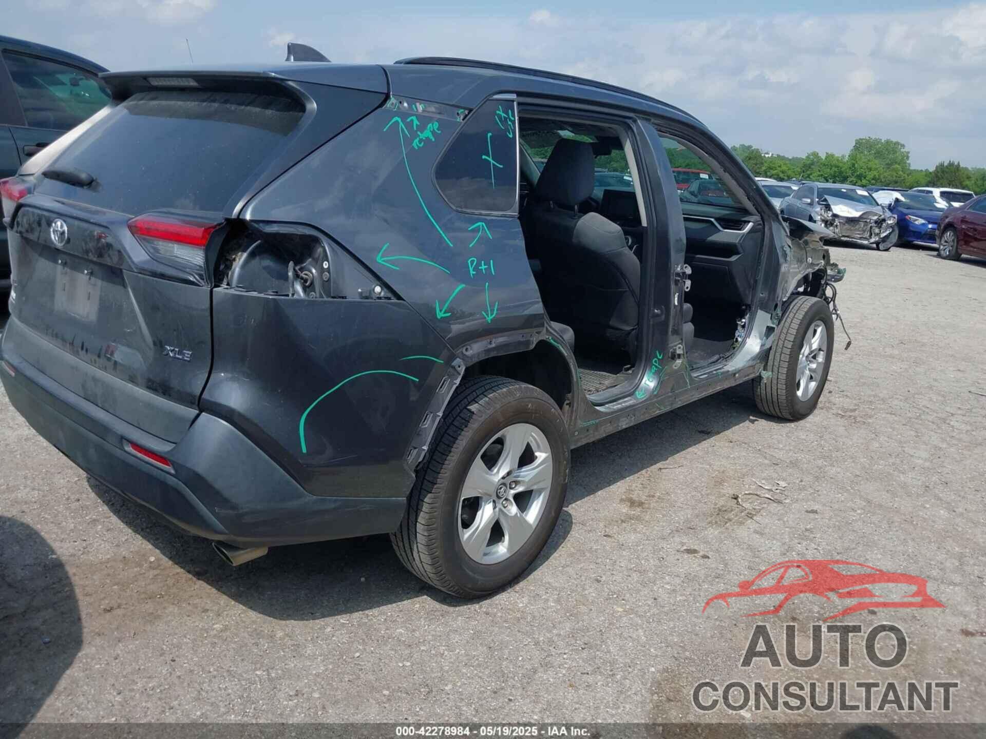 TOYOTA RAV4 2021 - 2T3W1RFV5MC092028