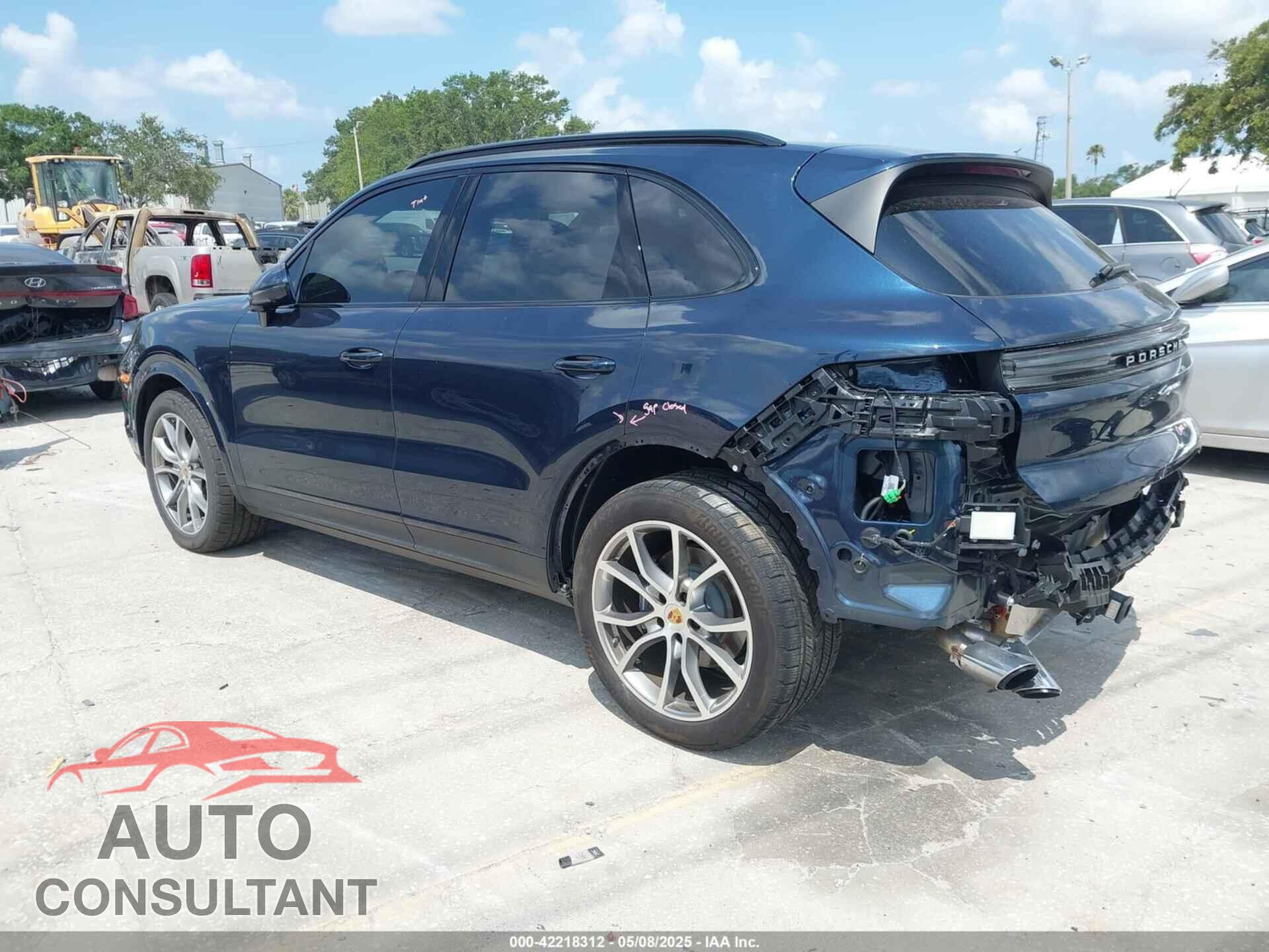 PORSCHE CAYENNE 2024 - WP1AA2AY2RDA02192