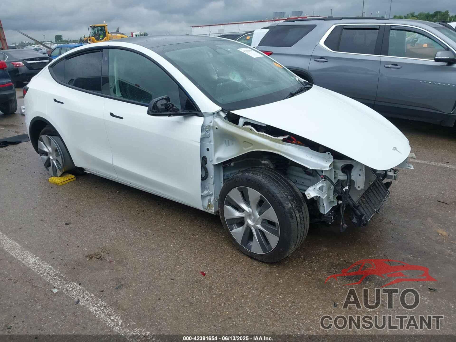 TESLA MODEL Y 2023 - 7SAYGAEE0PF744494