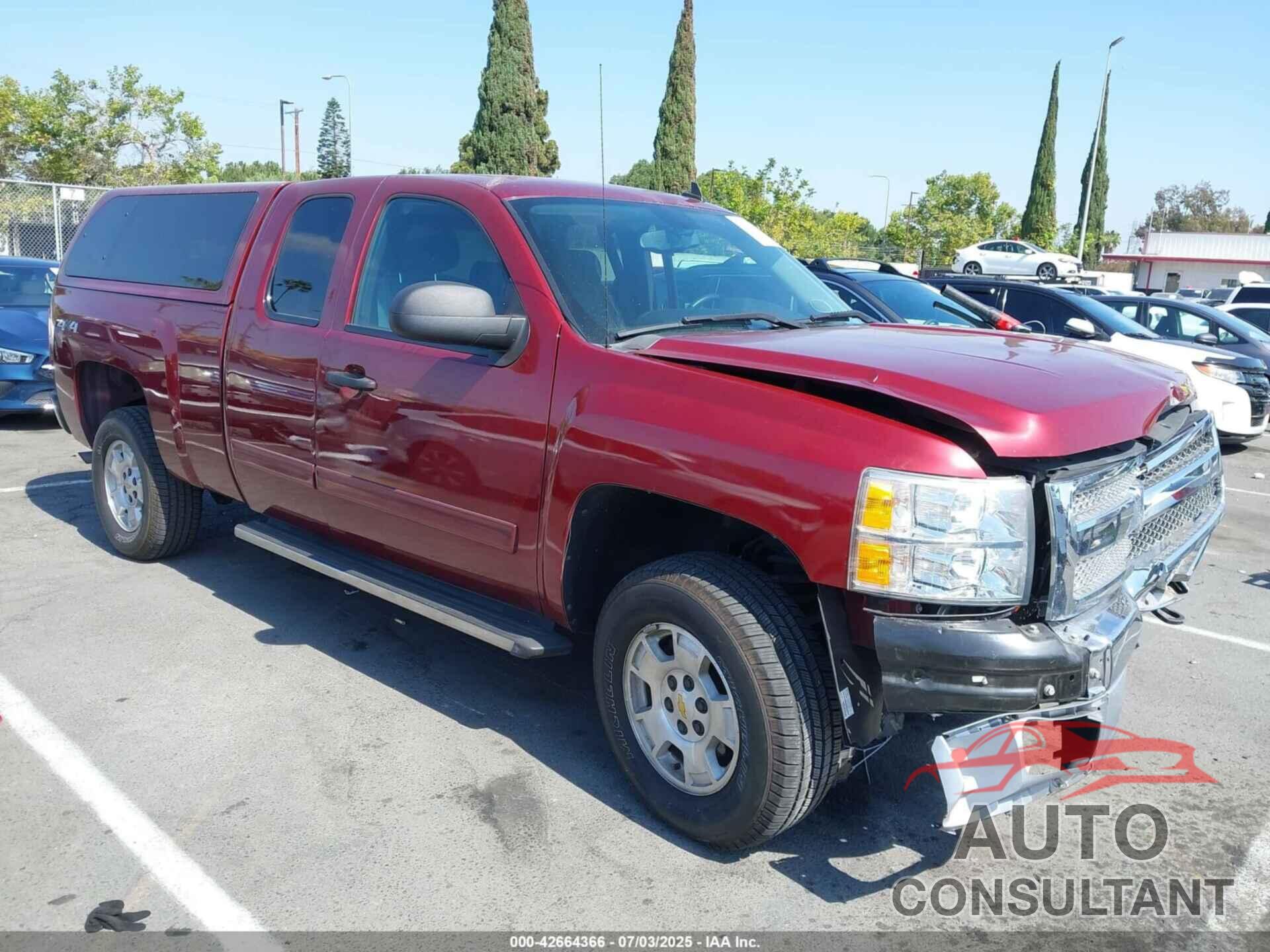 CHEVROLET SILVERADO 1500 2013 - 1GCRKSE72DZ190856