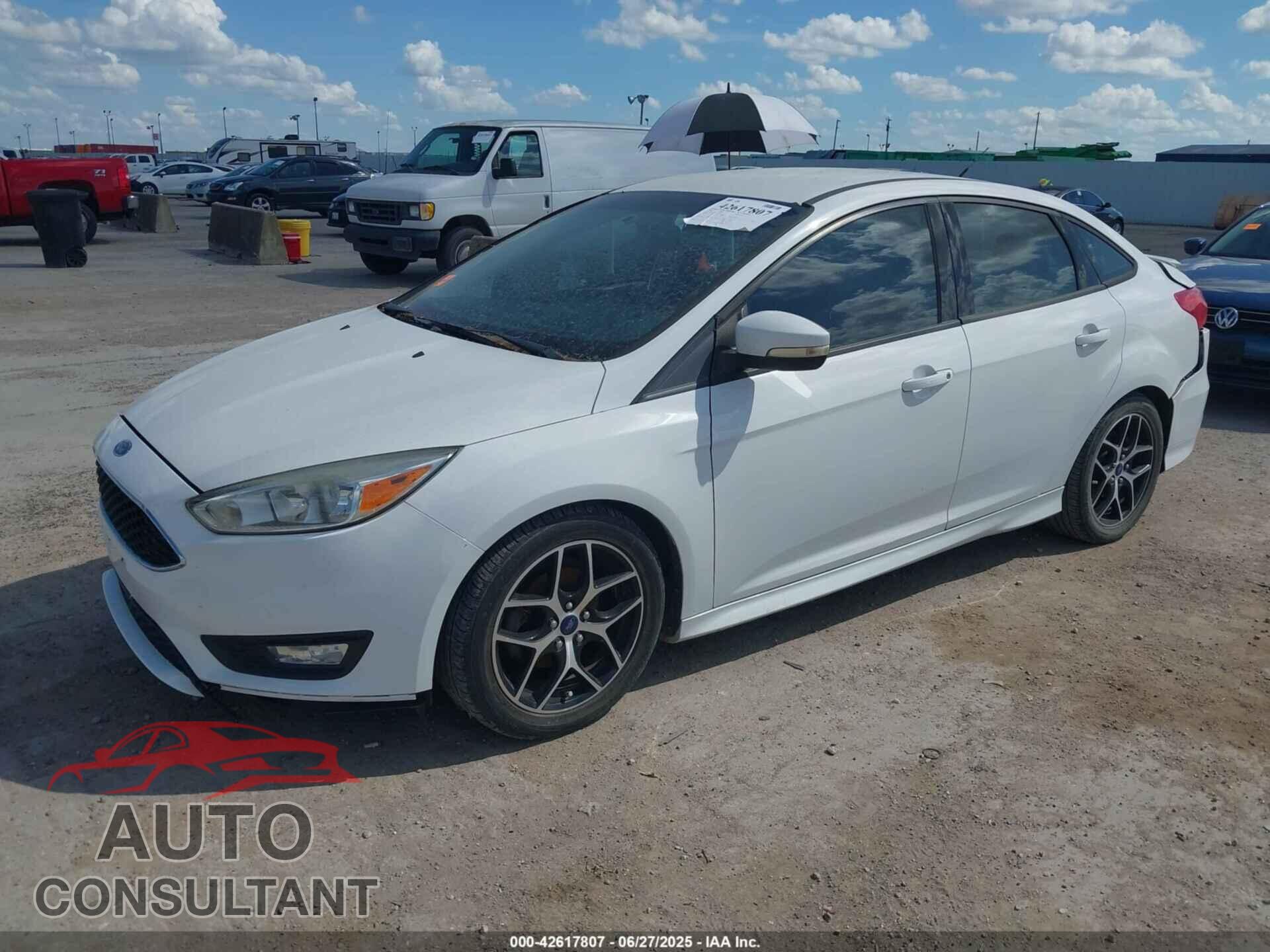 FORD FOCUS 2015 - 1FADP3F20FL240606