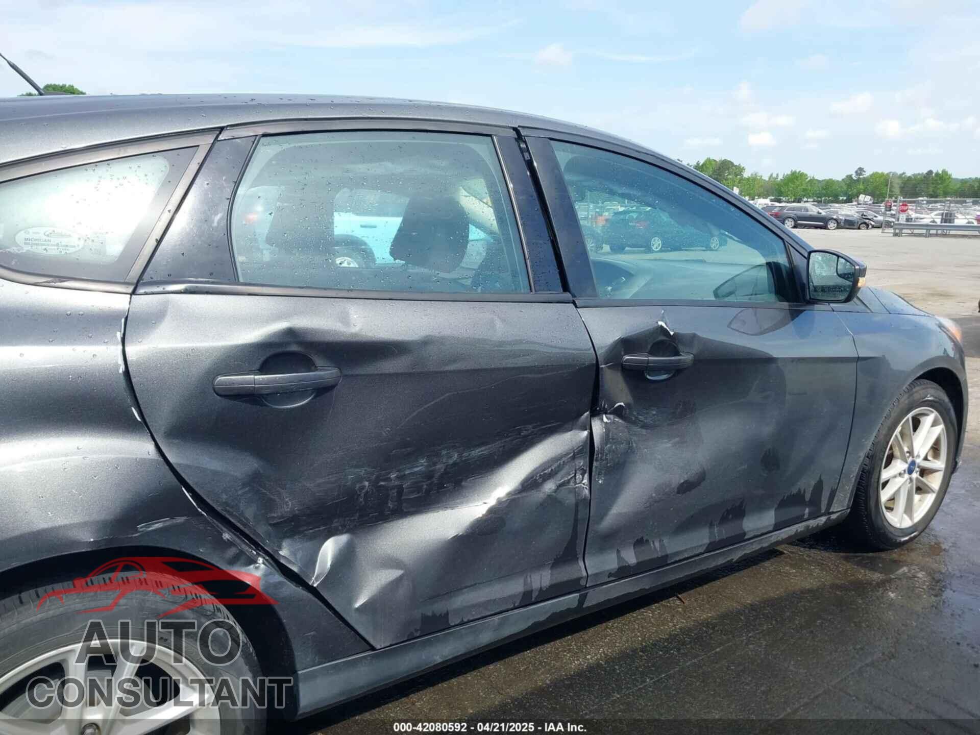 FORD FOCUS 2017 - 1FADP3K27HL201763