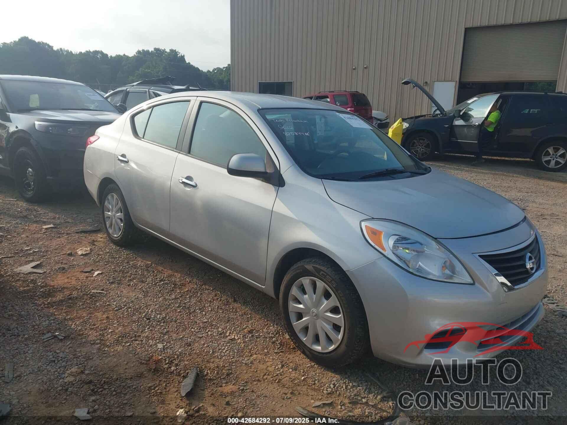 NISSAN VERSA 2012 - 3N1CN7AP1CL820844