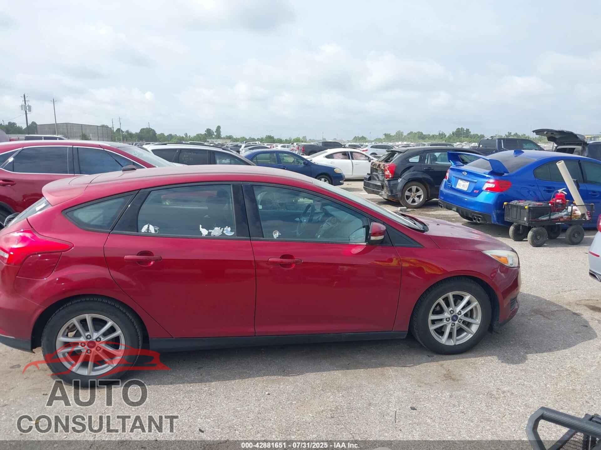 FORD FOCUS 2017 - 1FADP3K28HL209676
