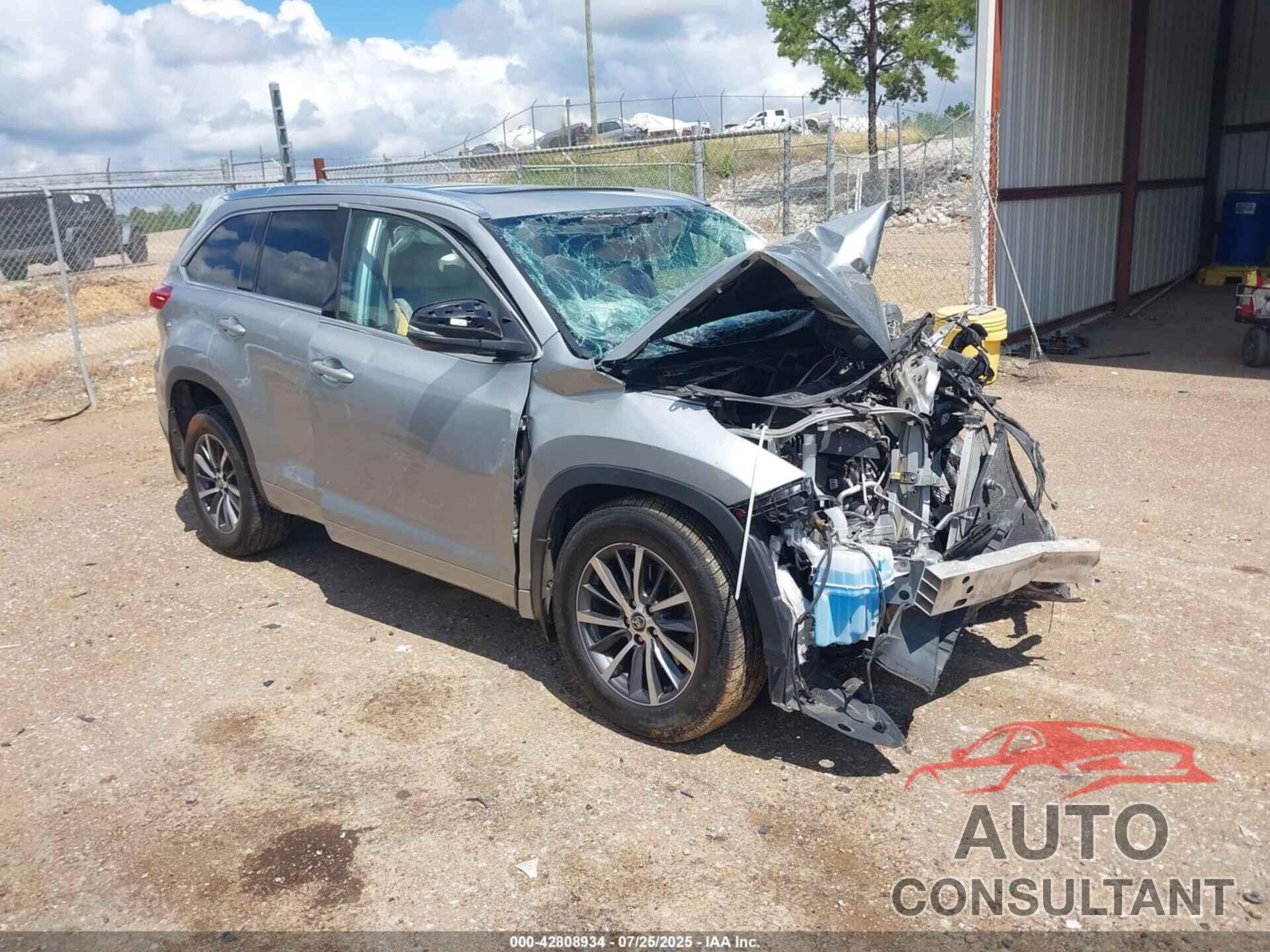 TOYOTA HIGHLANDER 2017 - 5TDJZRFH0HS512698