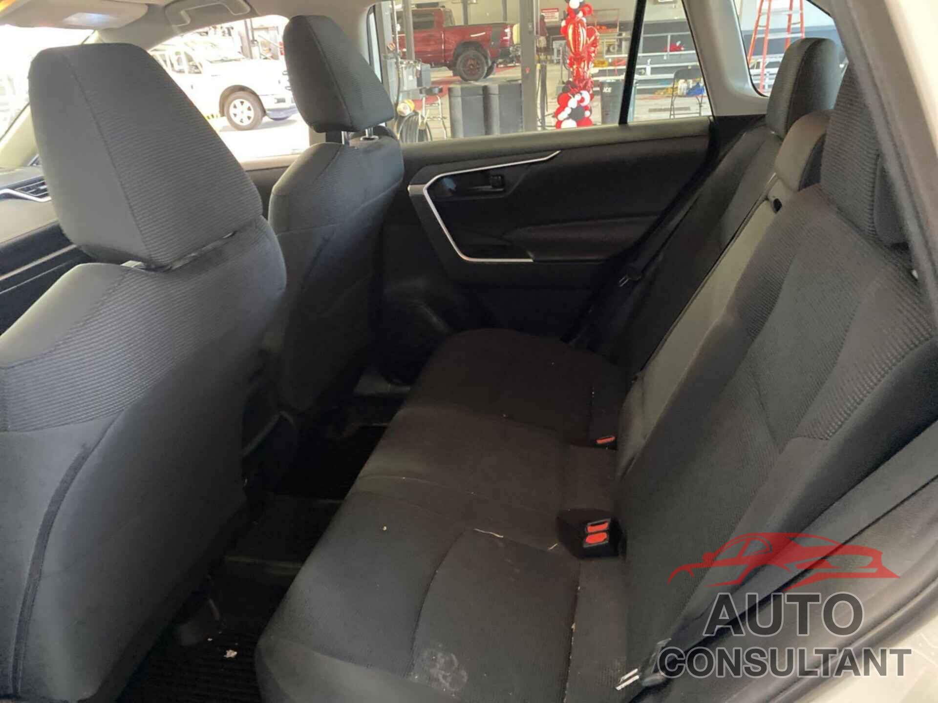 TOYOTA RAV4 2019 - 2T3F1RFV4KC026213