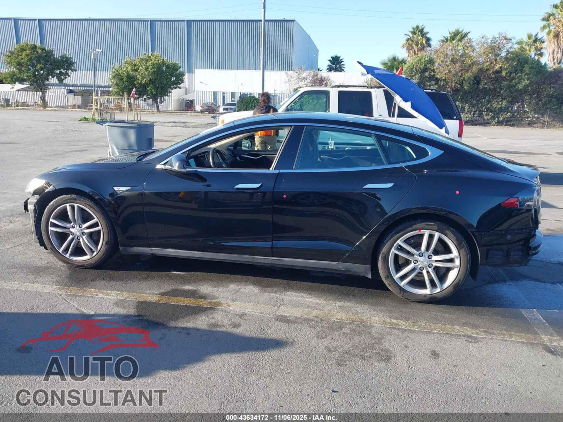 TESLA MODEL S 2014 - 5YJSA1H12EFP55765