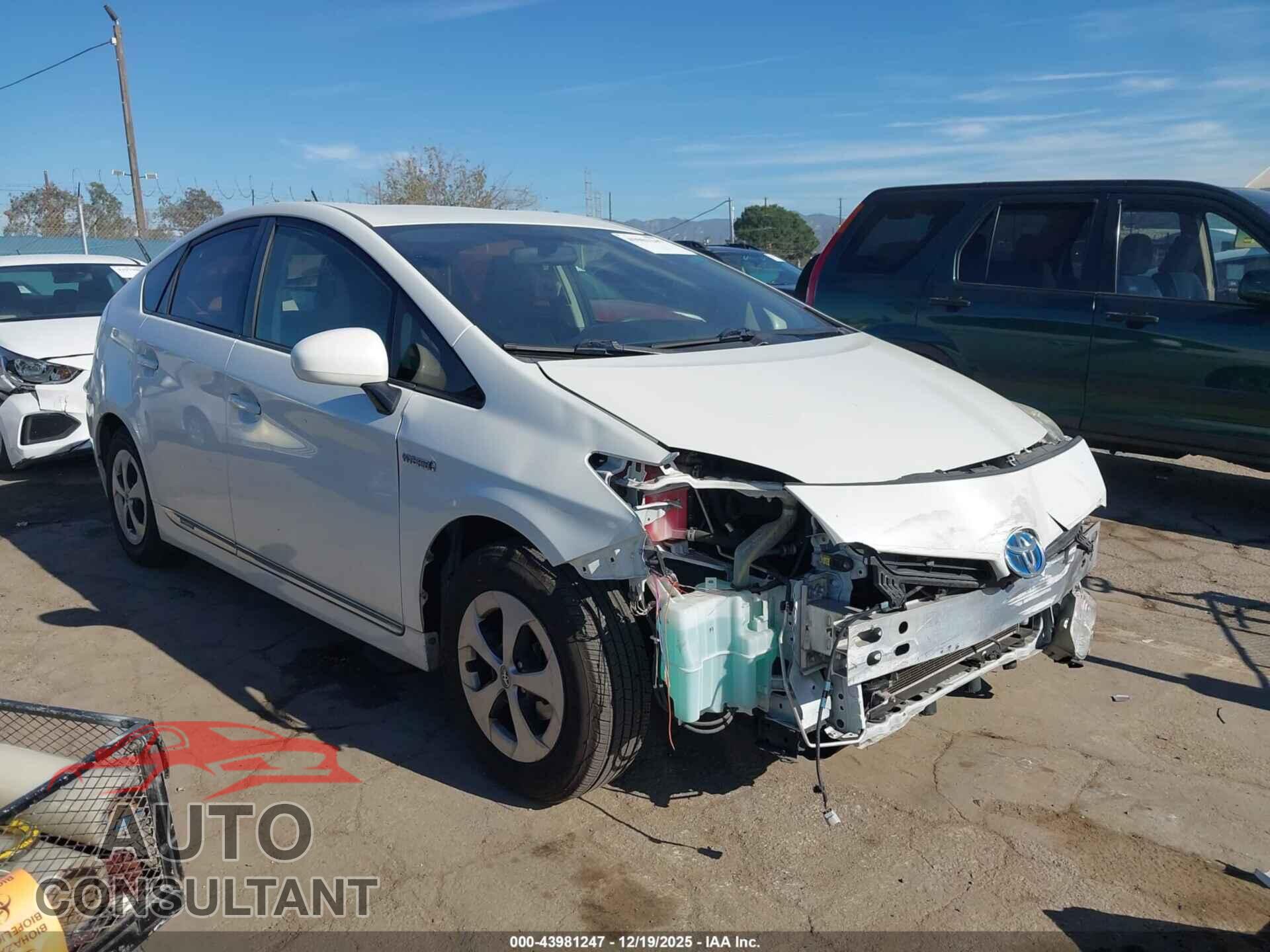 TOYOTA PRIUS 2015 - JTDKN3DU8F1982985