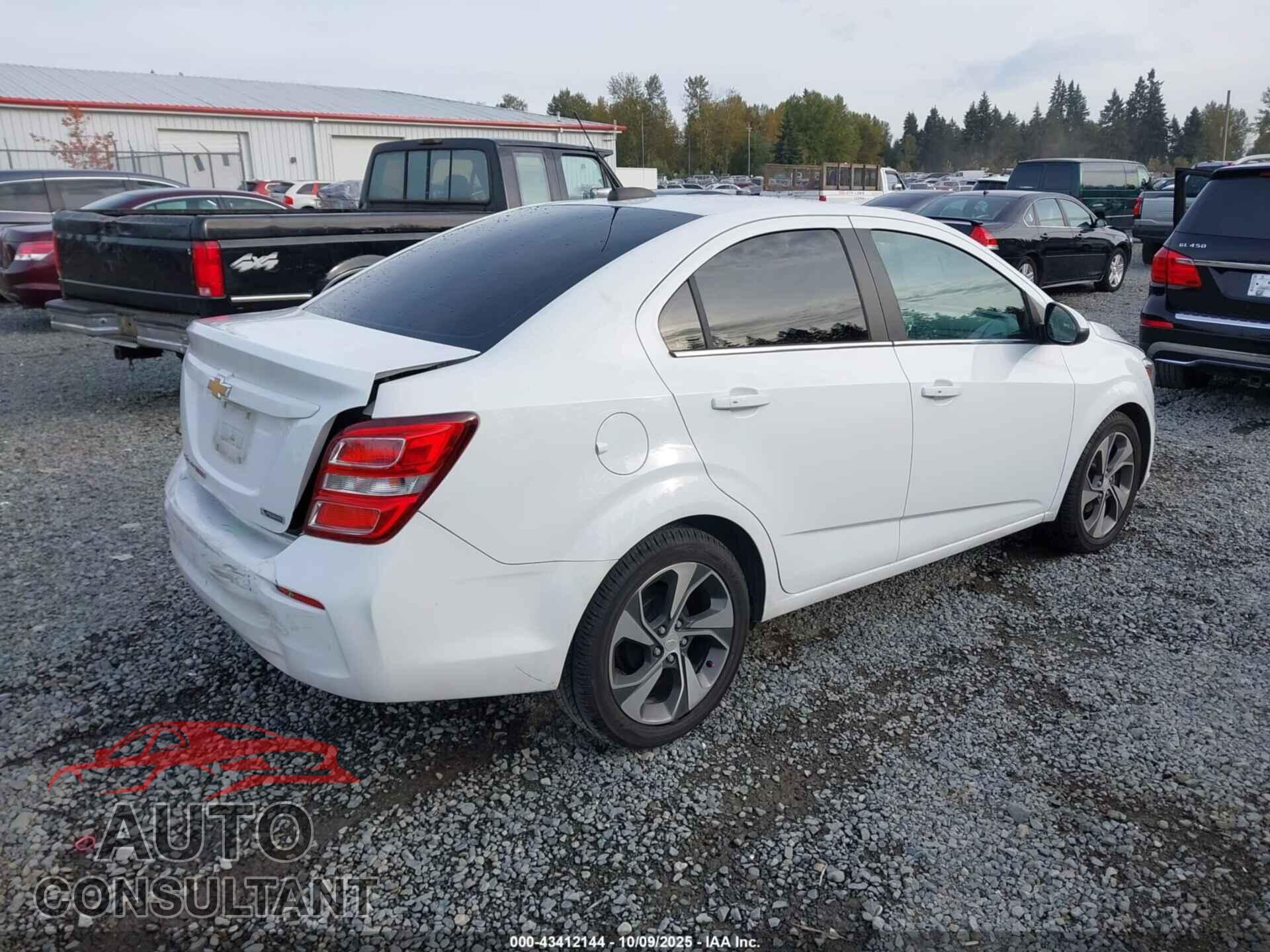 CHEVROLET SONIC 2017 - 1G1JF5SBXH4101803