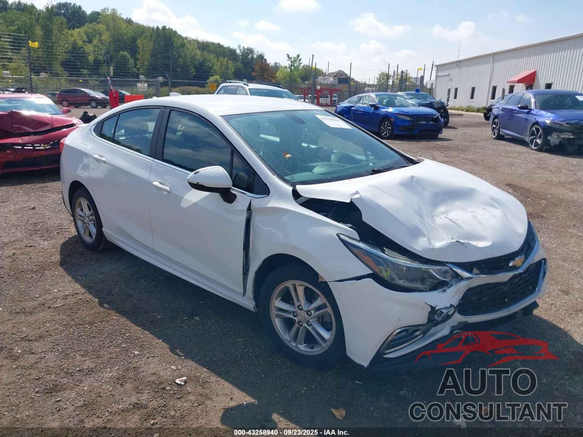 CHEVROLET CRUZE 2017 - 1G1BE5SM4H7227808
