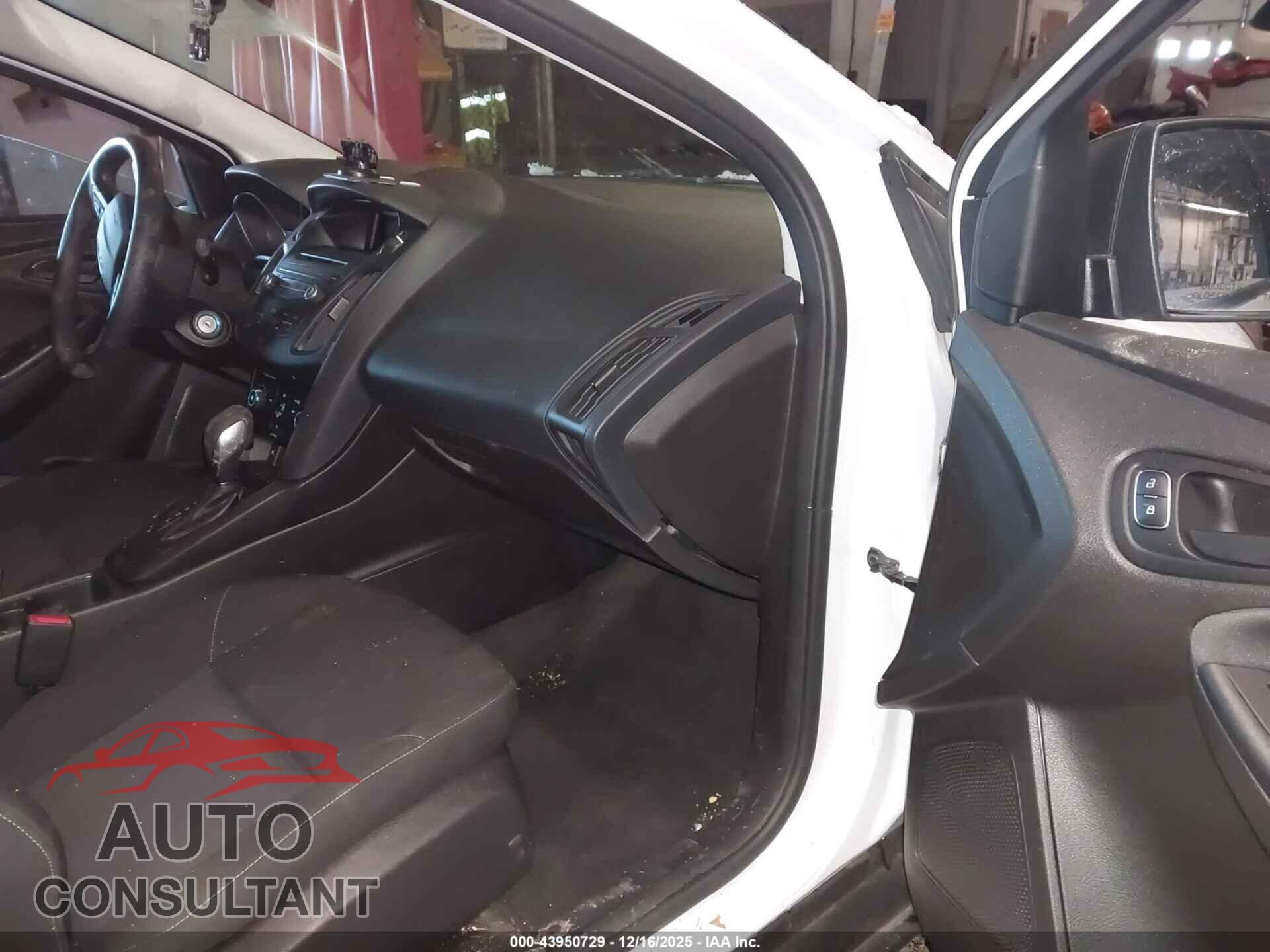 FORD FOCUS 2016 - 1FADP3E24GL232852
