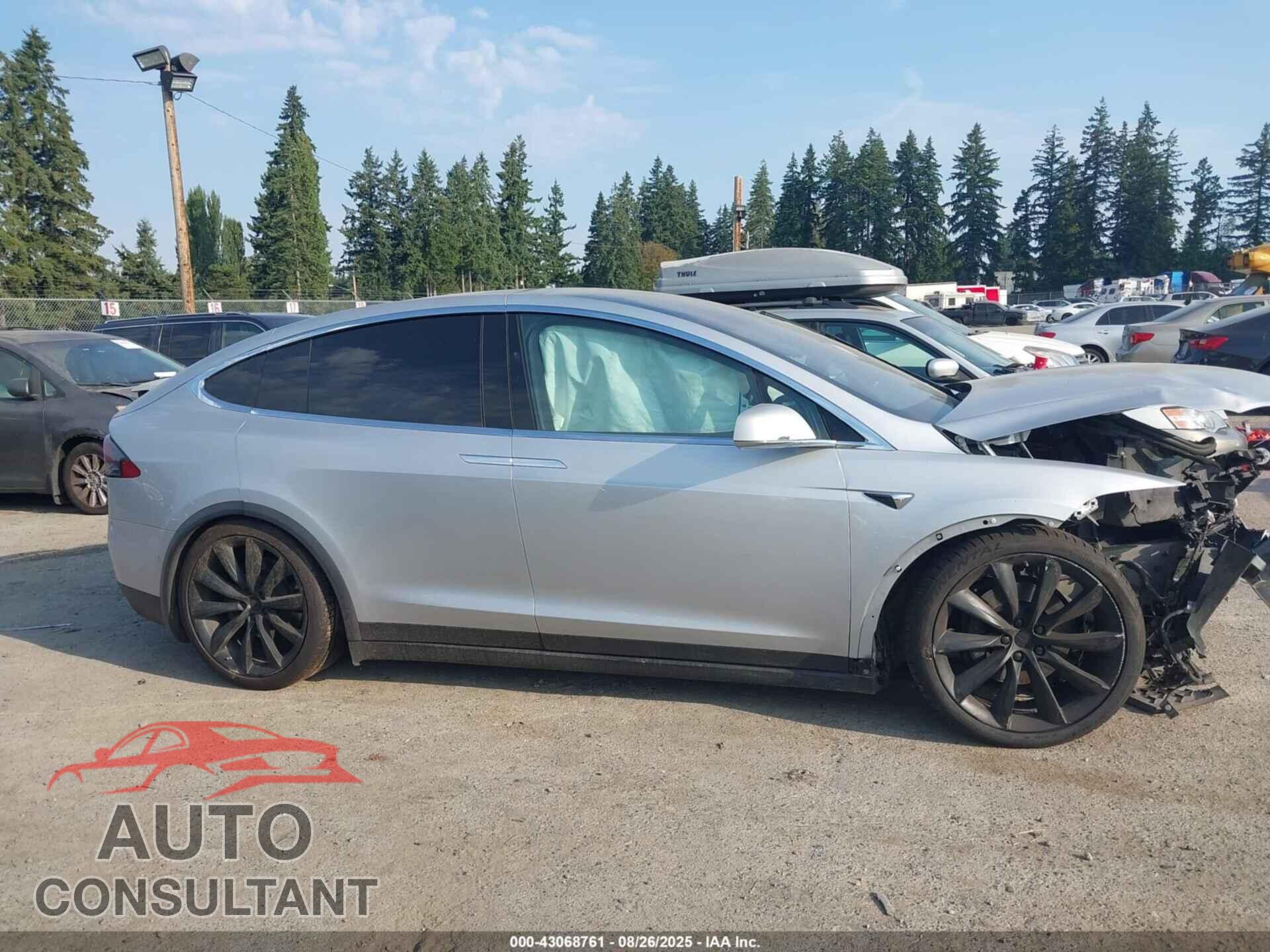 TESLA MODEL X 2017 - 5YJXCBE21HF065481