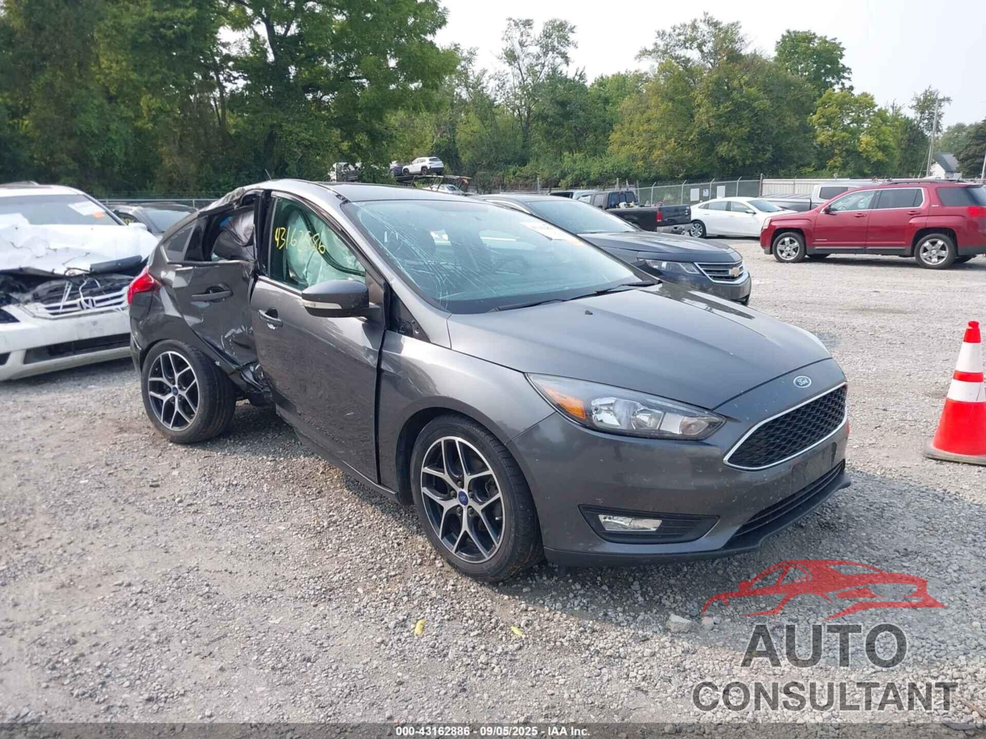 FORD FOCUS 2018 - 1FADP3M29JL215909