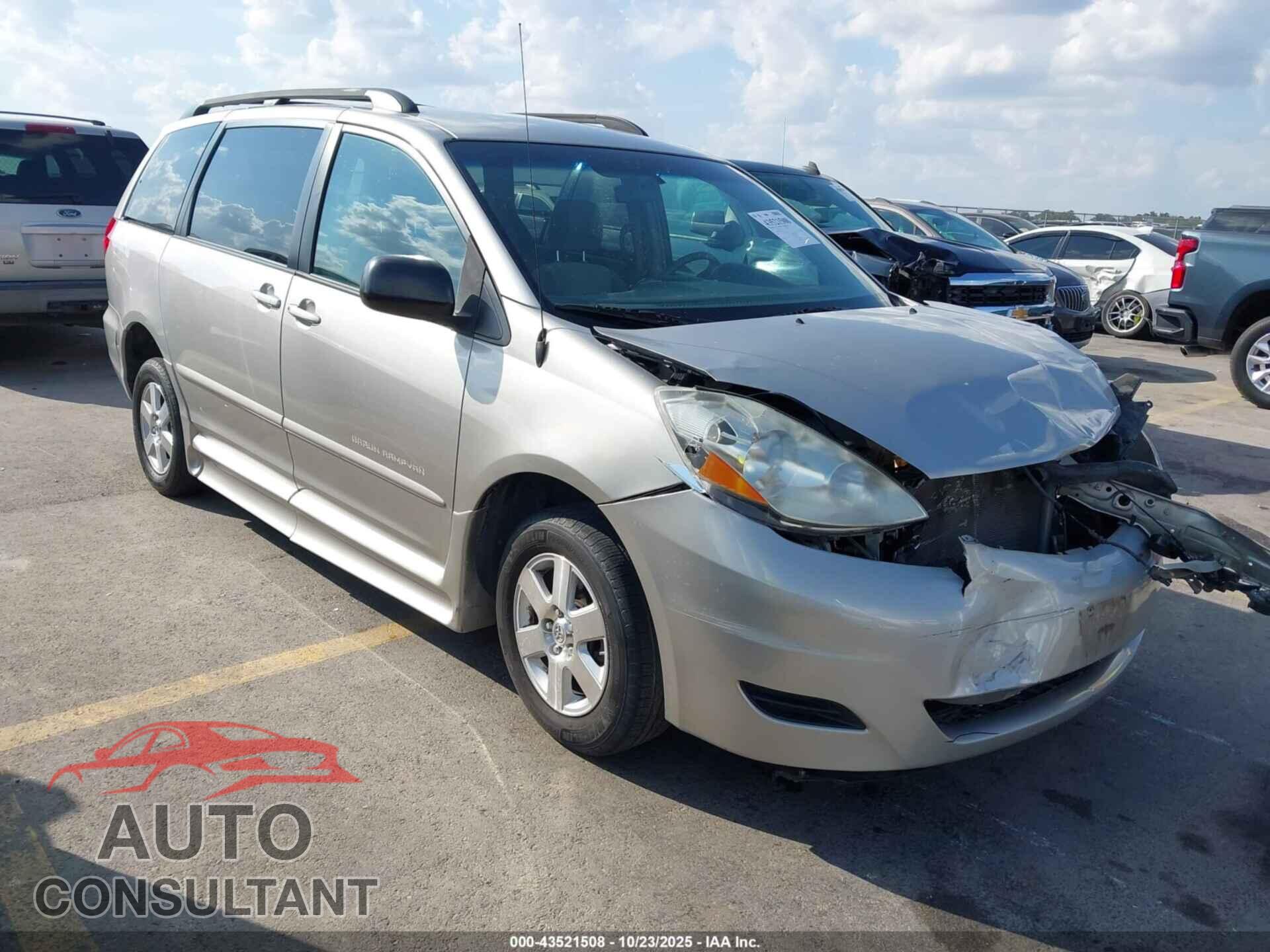 TOYOTA SIENNA 2010 - 5TDKK4CC9AS333473