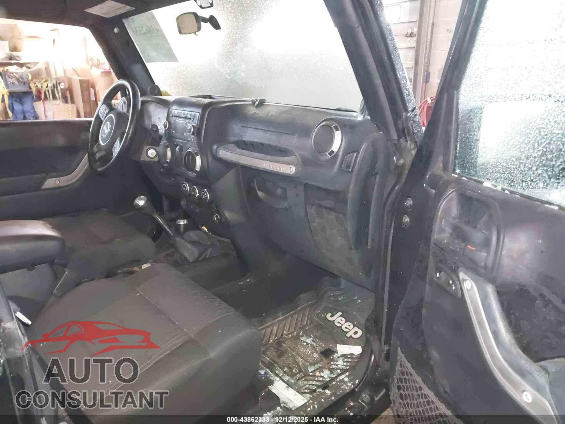 JEEP WRANGLER 2011 - 1J4AA2D15BL577182