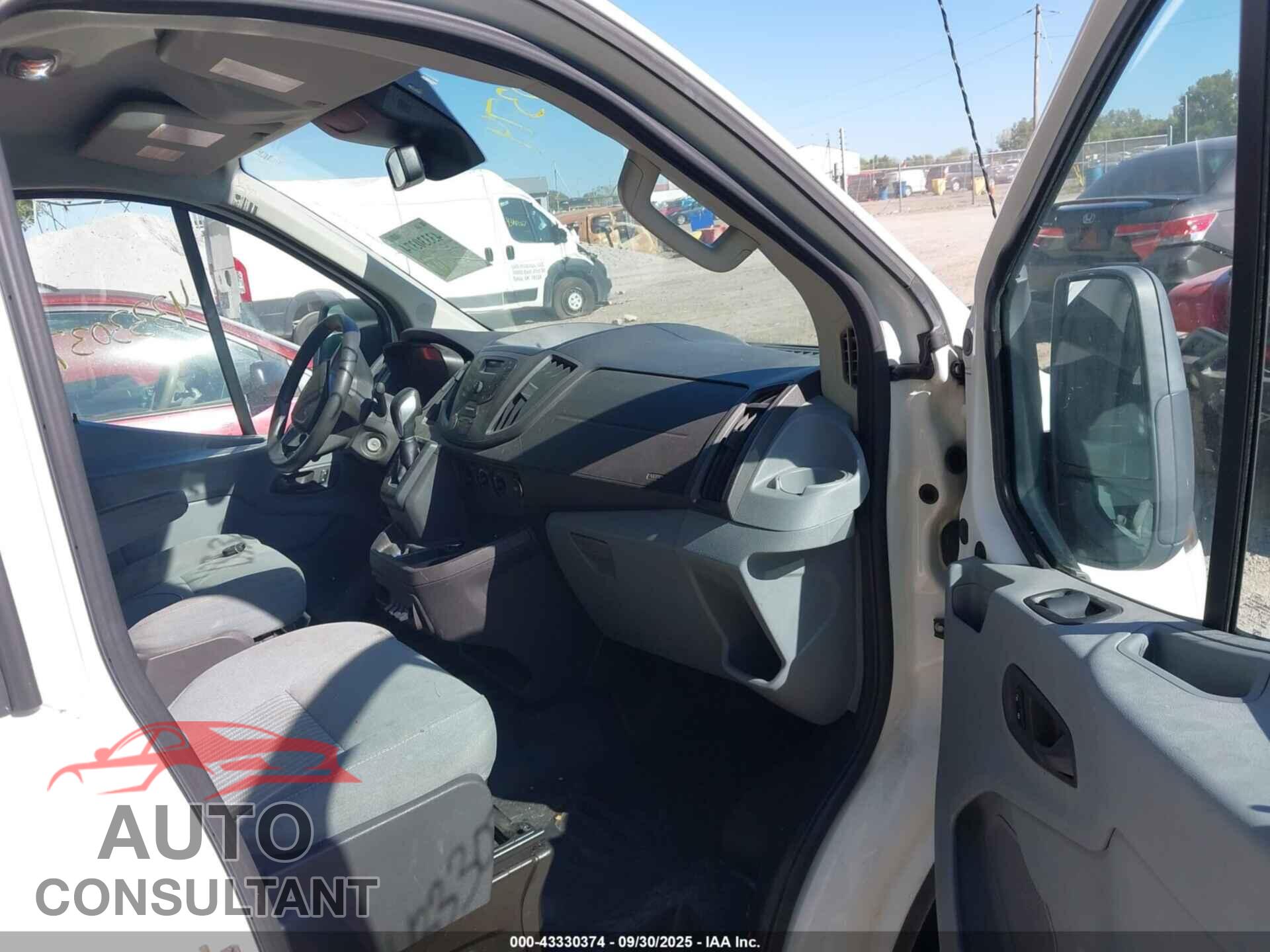 FORD TRANSIT-150 2015 - 1FTNE1YG2FKB08454