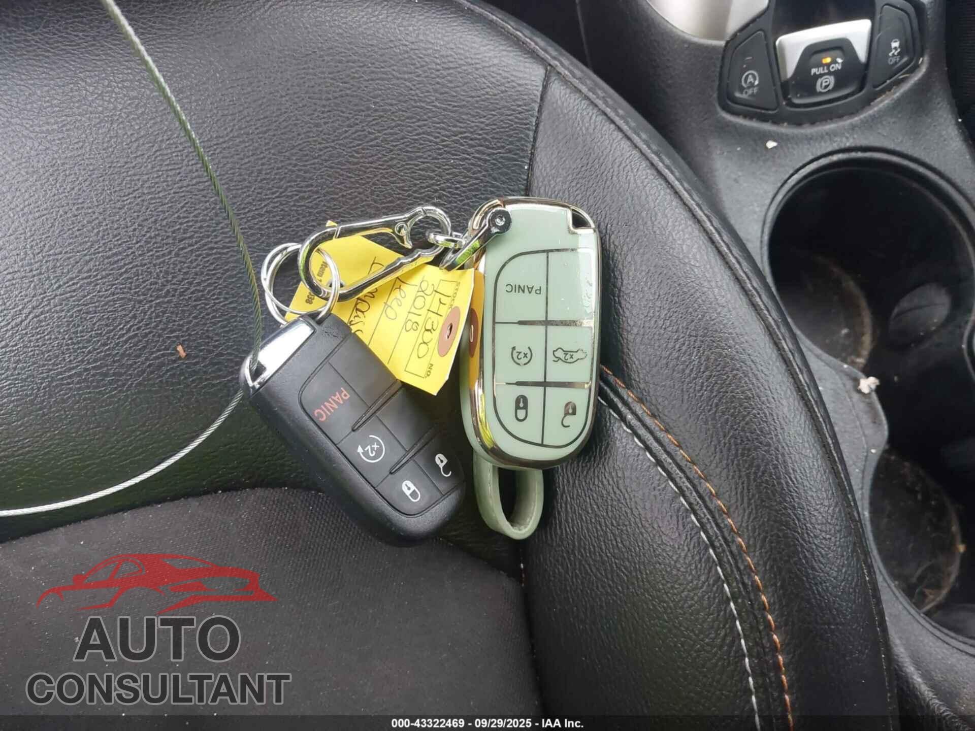 JEEP COMPASS 2018 - 3C4NJDBB1JT331764