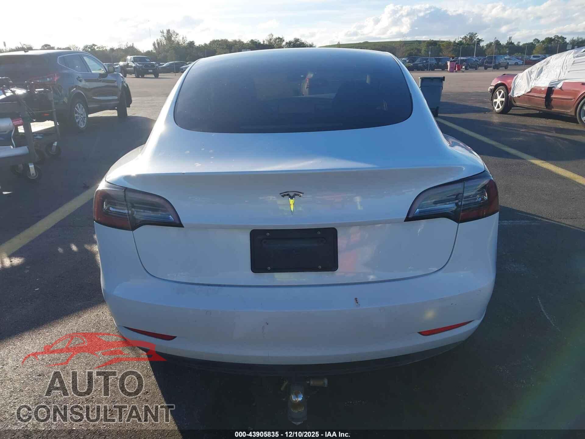TESLA MODEL 3 2021 - 5YJ3E1EA6MF052777