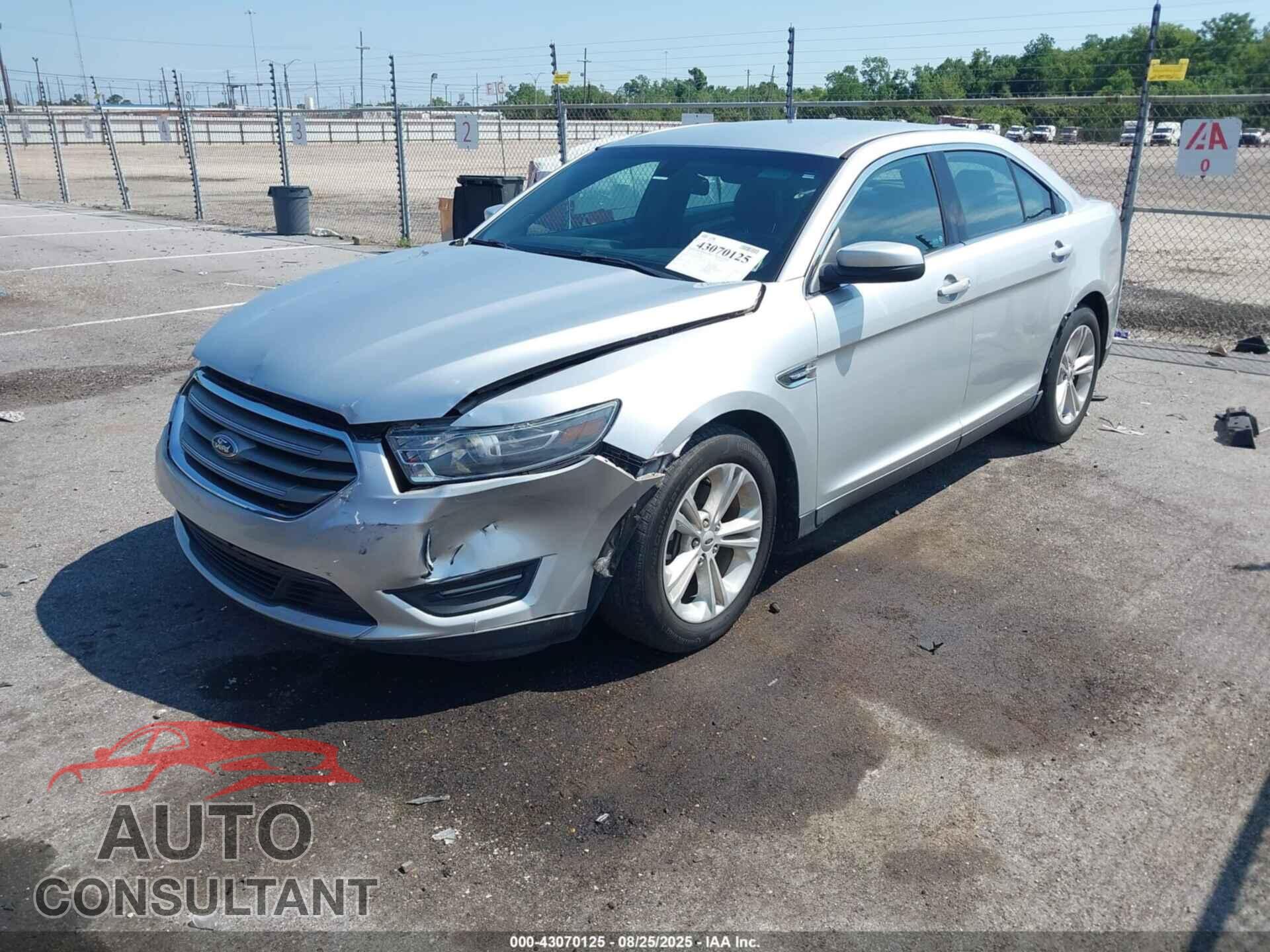FORD TAURUS 2017 - 1FAHP2E85HG114299
