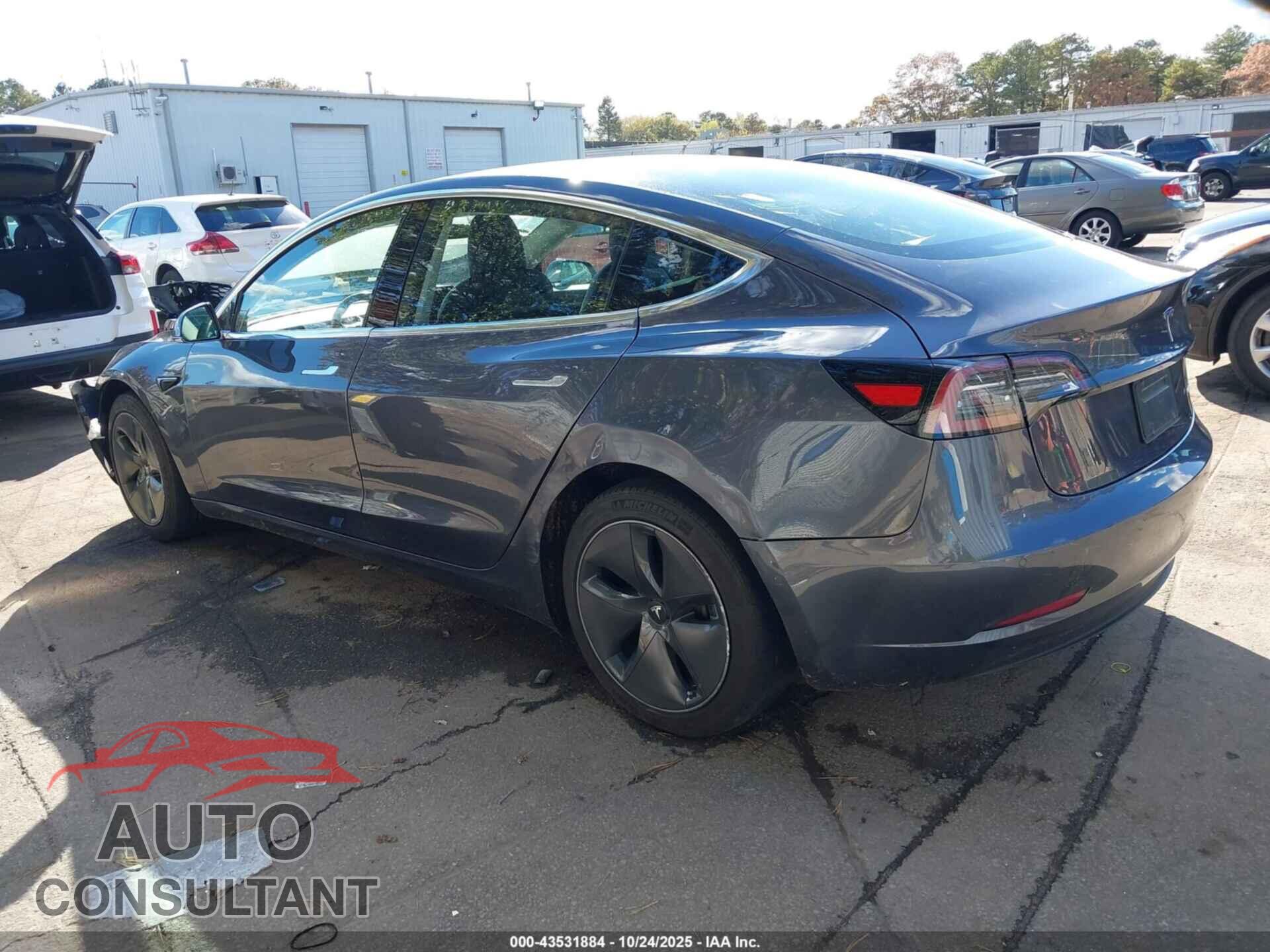 TESLA MODEL 3 2018 - 5YJ3E1EB6JF054372
